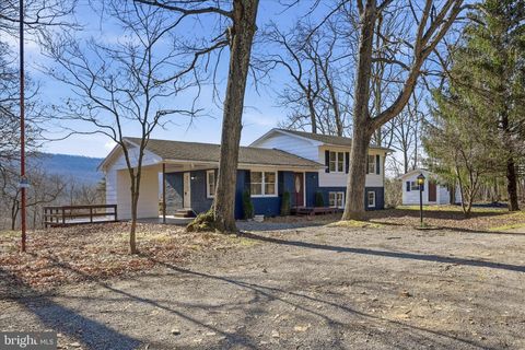 Homes For Sale - 2280 Pine Grove Road<br/> BERKELEY SPRINGS, WV 25411
