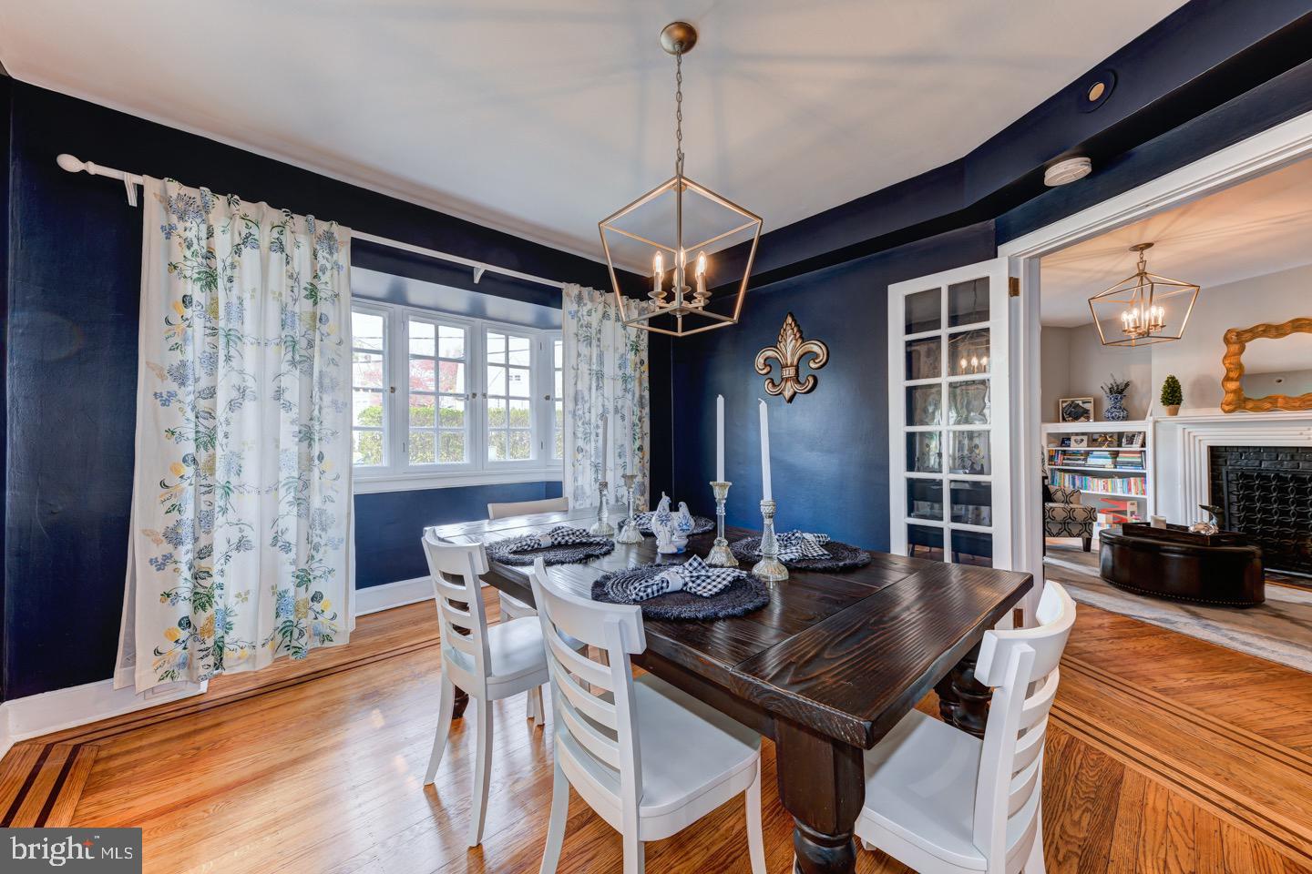 CHESTNUT HILL - Residential