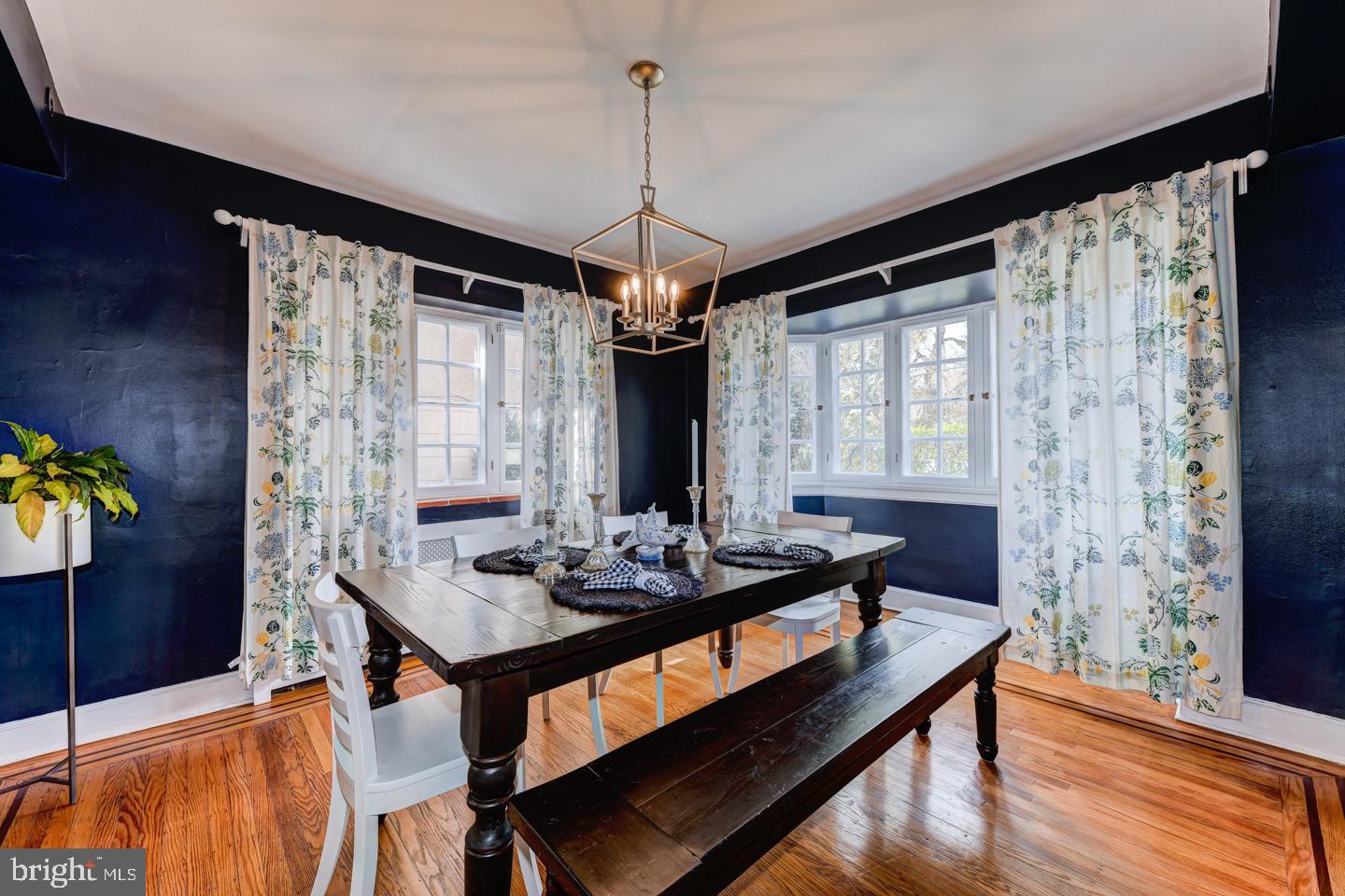 CHESTNUT HILL - Residential
