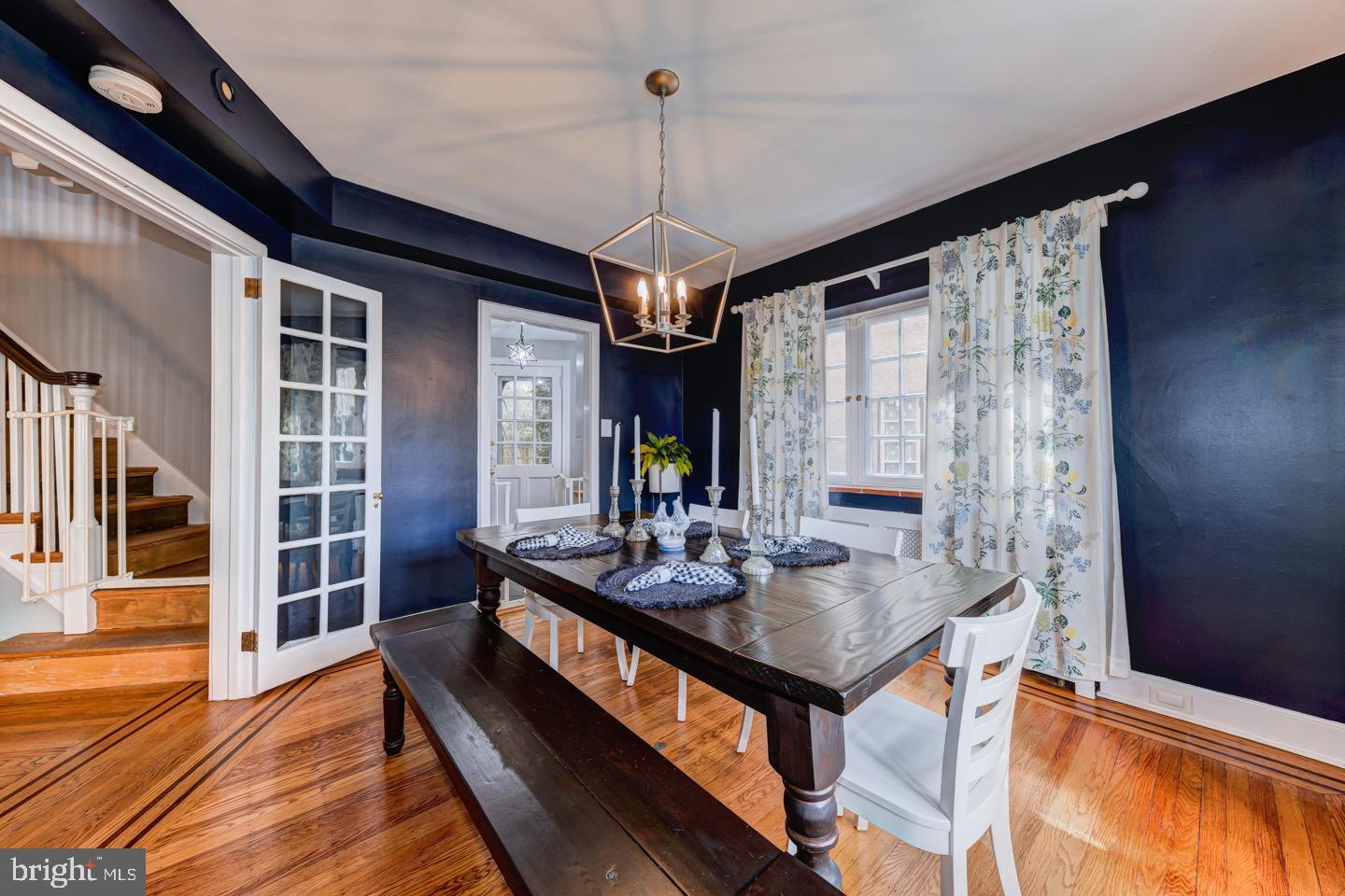 CHESTNUT HILL - Residential