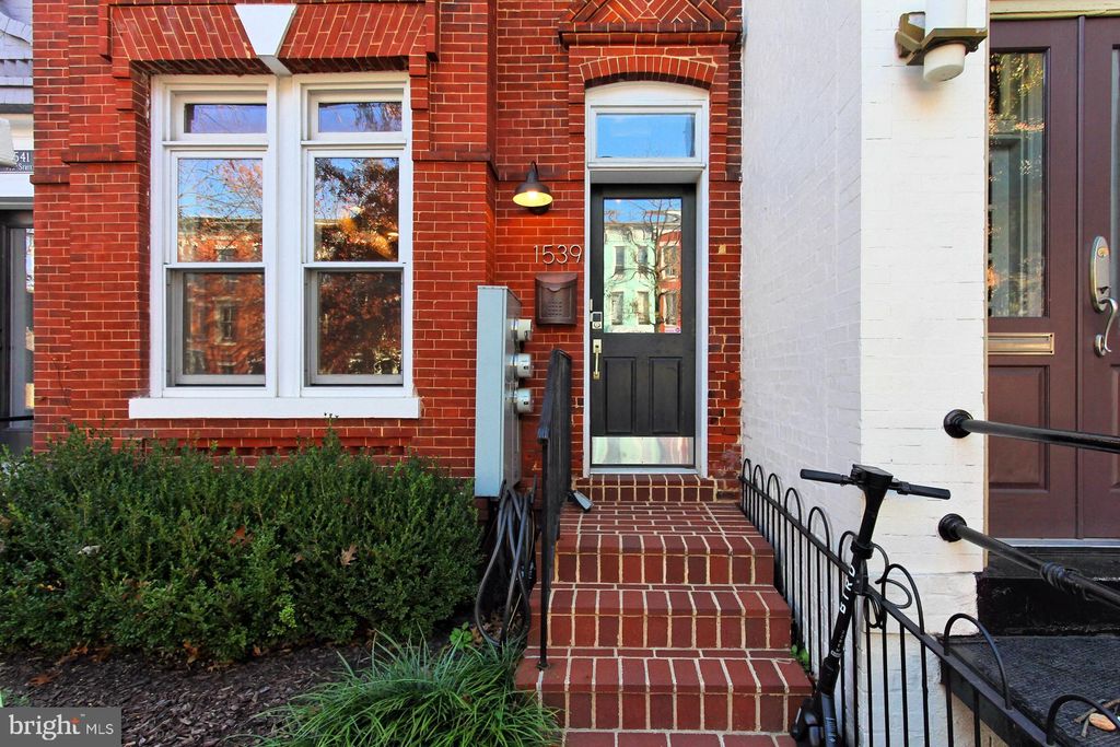 Photo of 1539 9th Street NW #1, WASHINGTON, DC 20001 (MLS # DCDC2229360)
