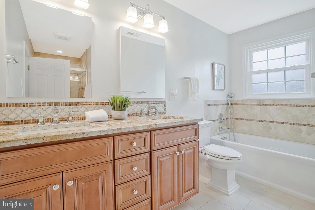 BURLEIGH MANOR - Residential