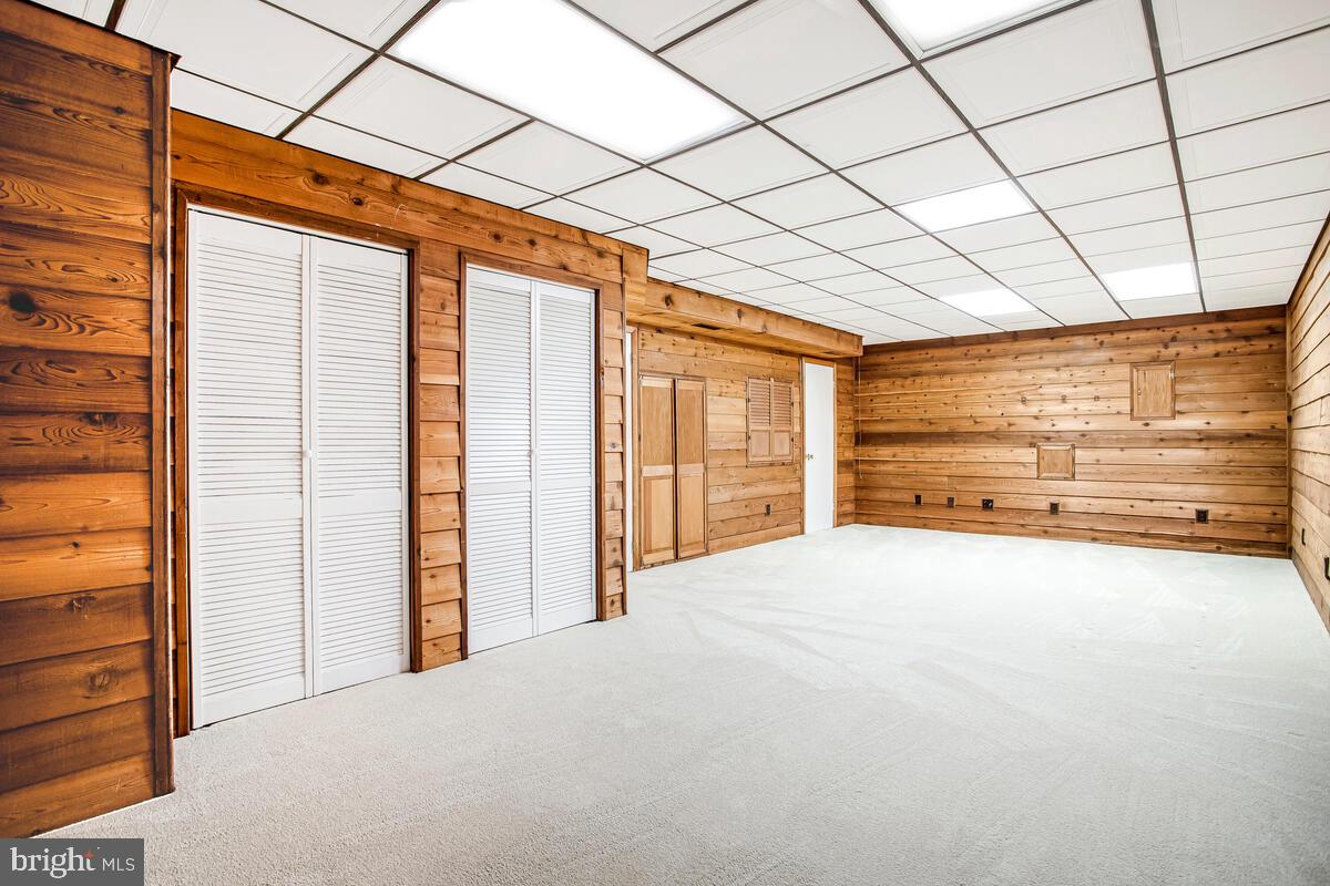 BURLEIGH MANOR - Residential