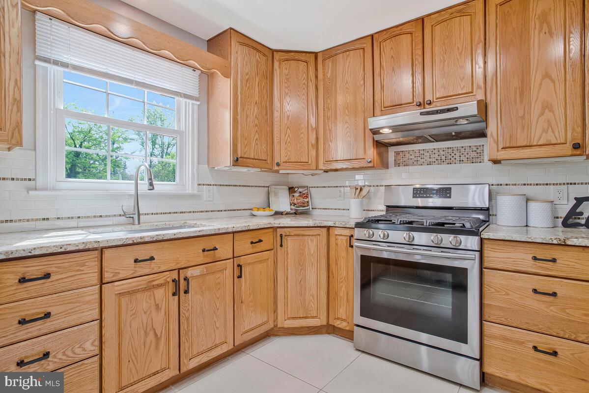 BURLEIGH MANOR - Residential