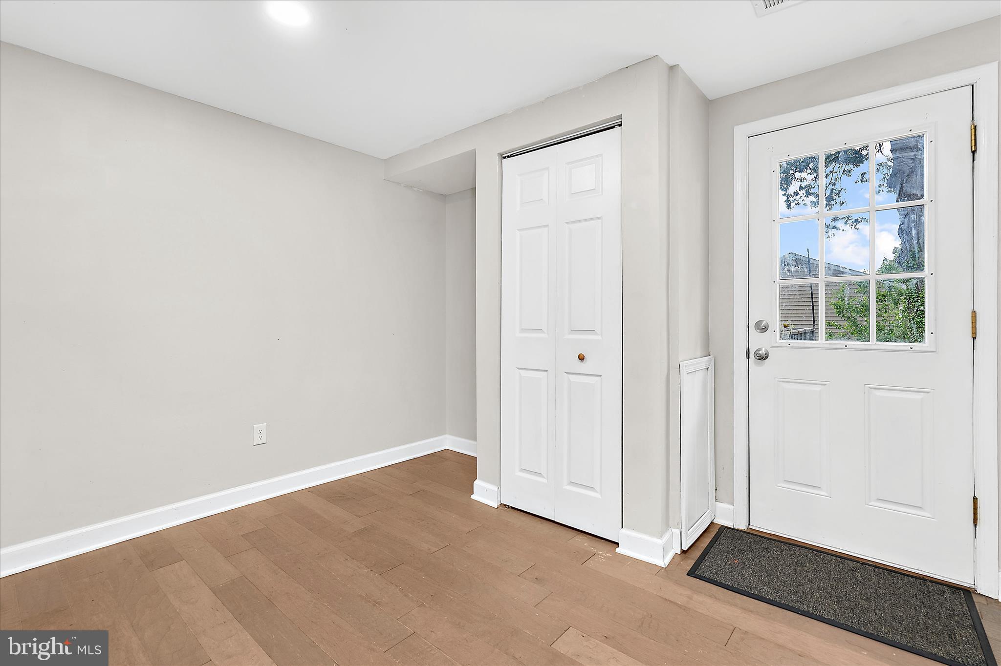 LINTHICUM OAKS - Residential