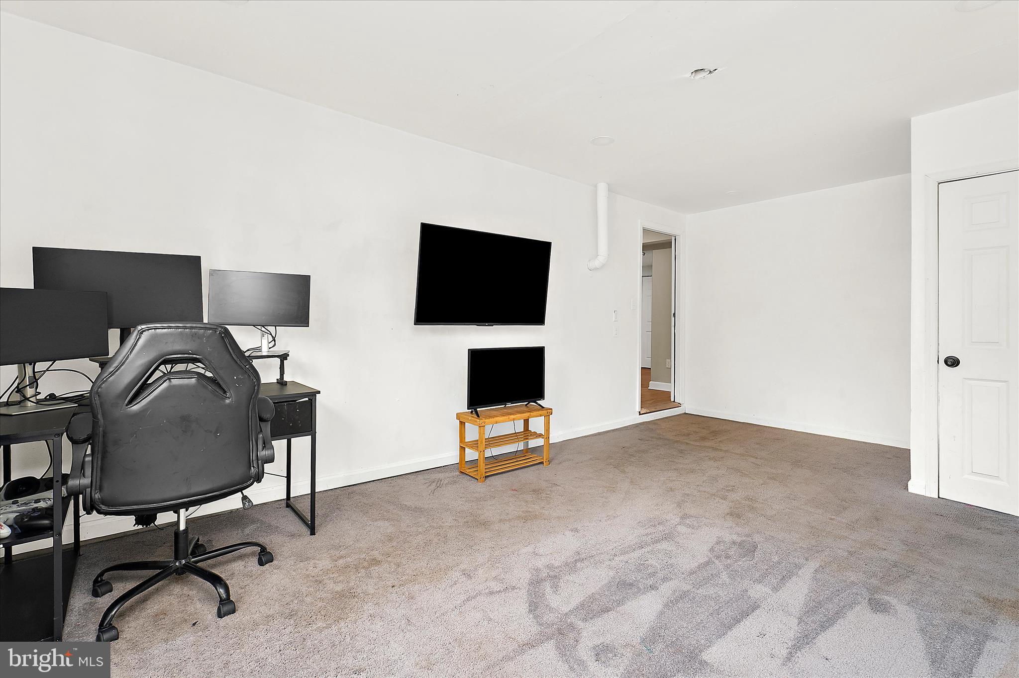 LINTHICUM OAKS - Residential