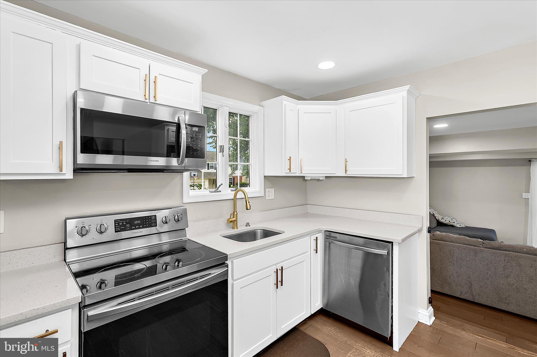 LINTHICUM OAKS - Residential