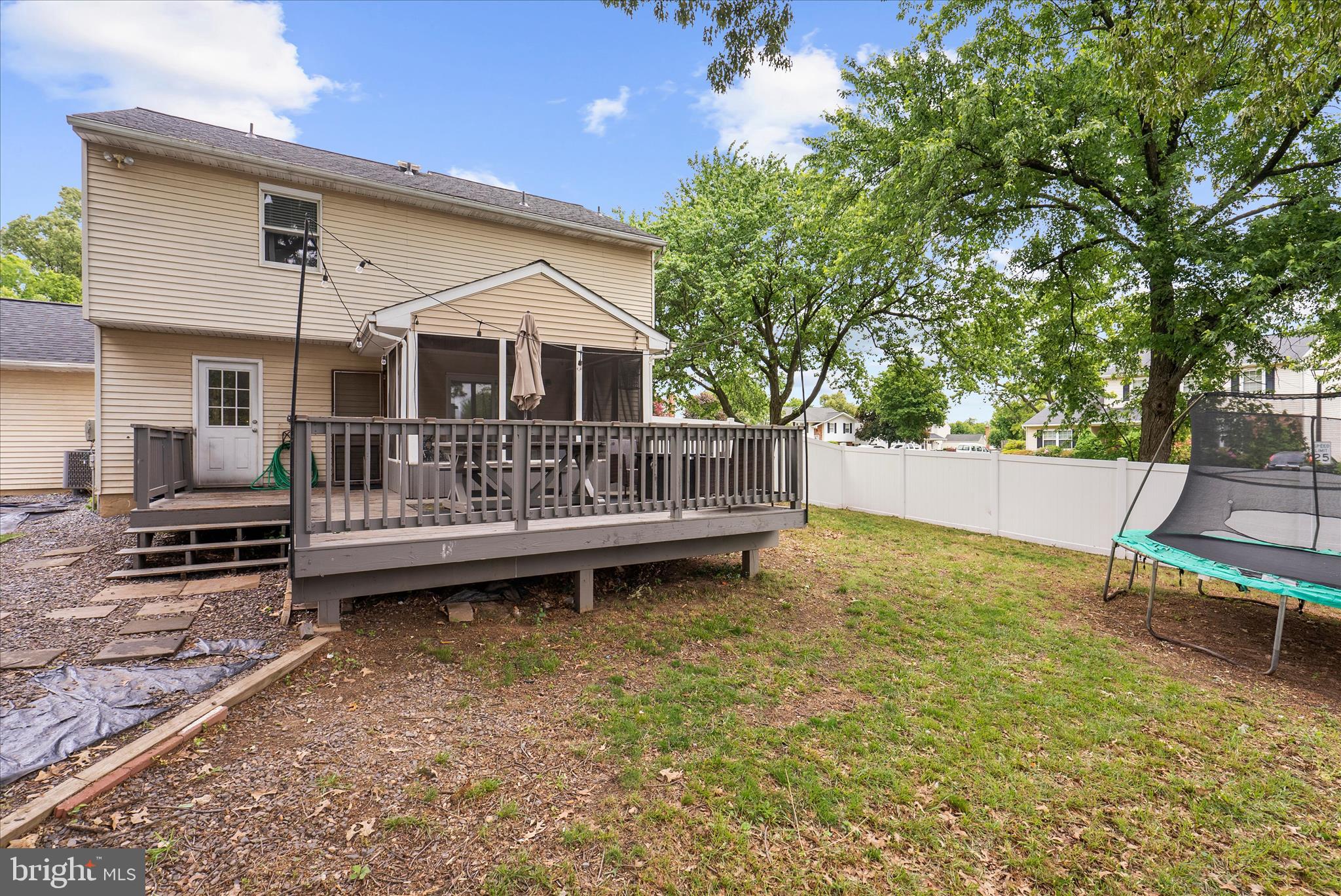 LINTHICUM OAKS - Residential