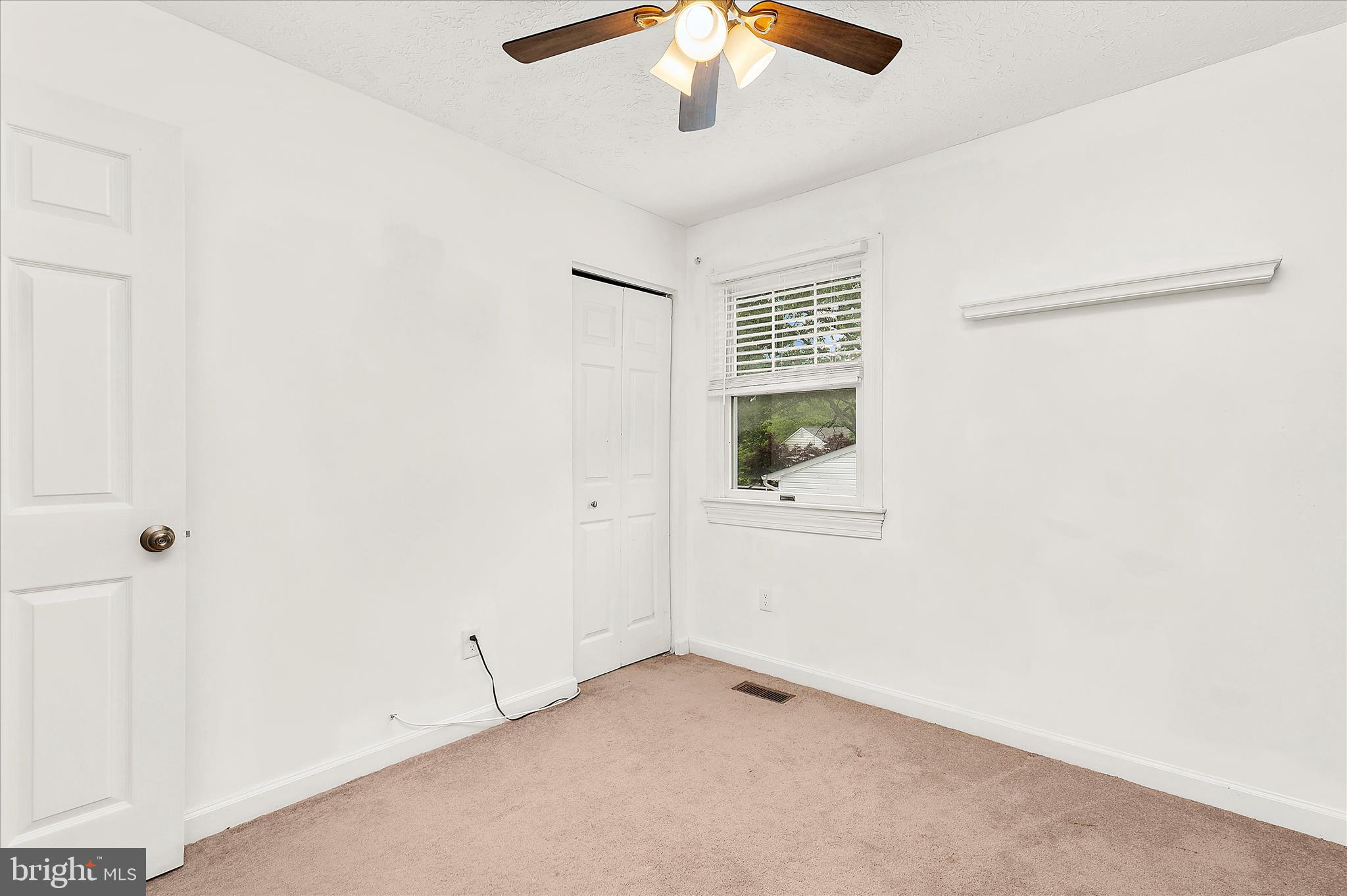 LINTHICUM OAKS - Residential