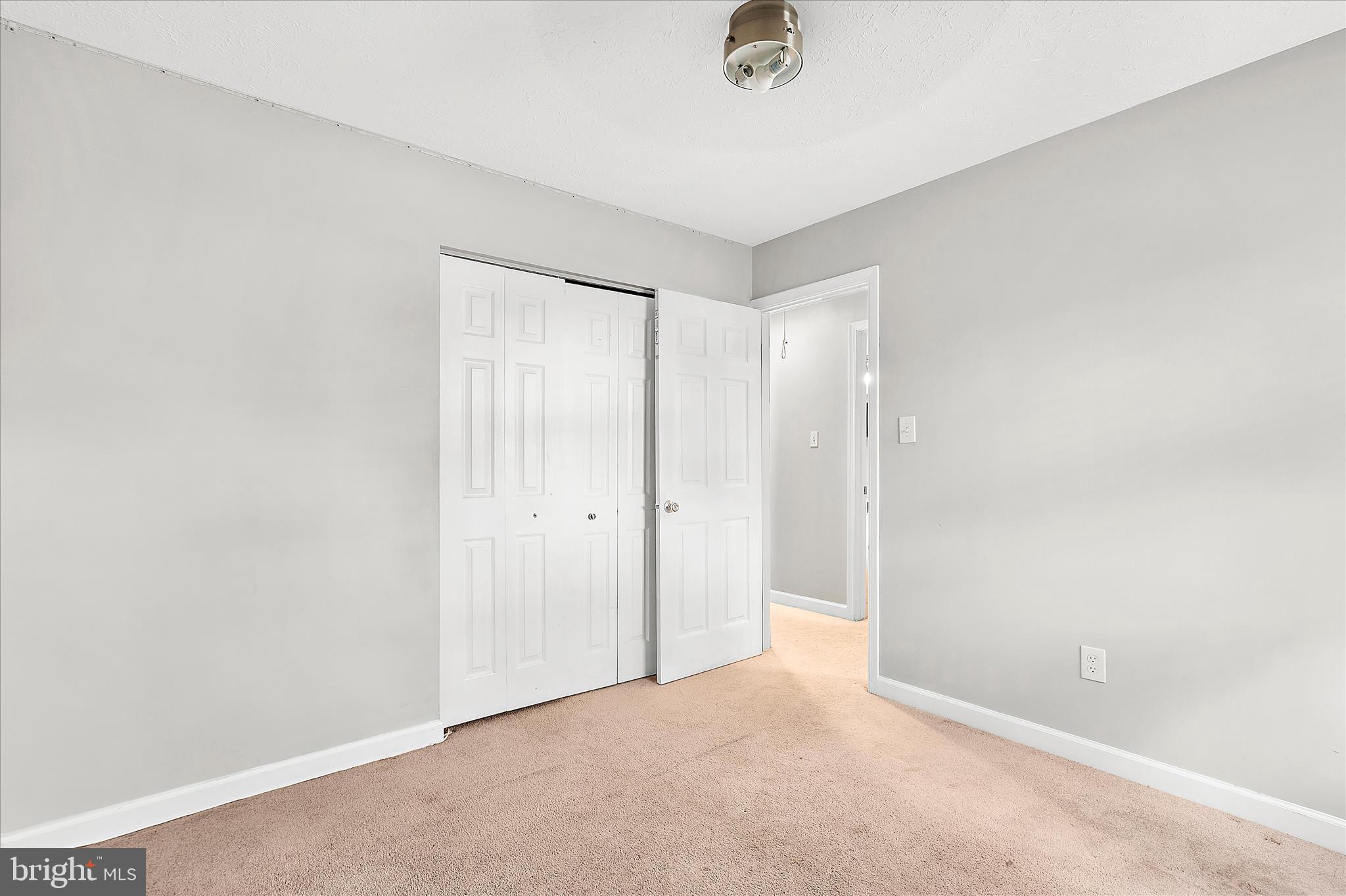 LINTHICUM OAKS - Residential