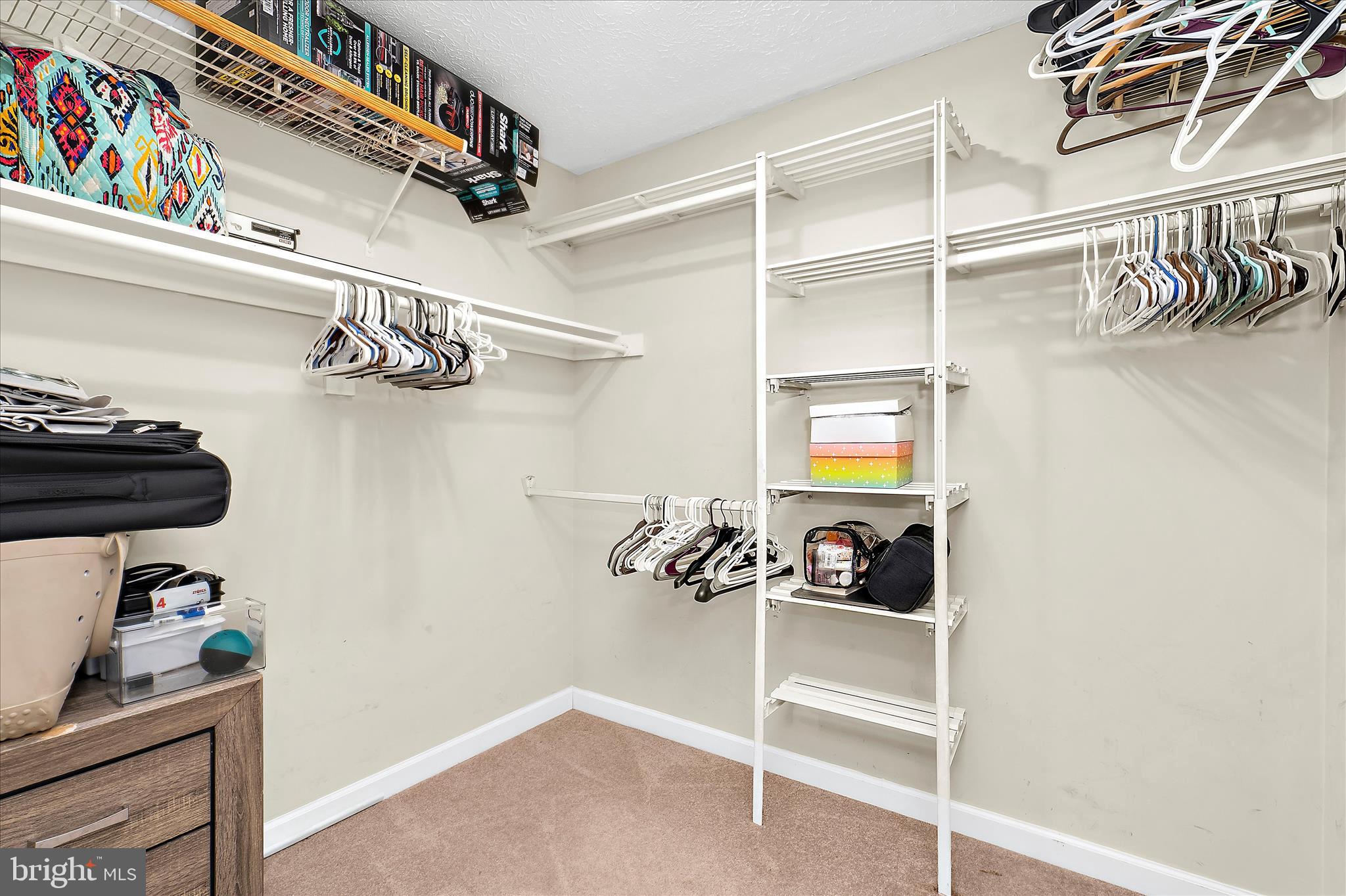 LINTHICUM OAKS - Residential