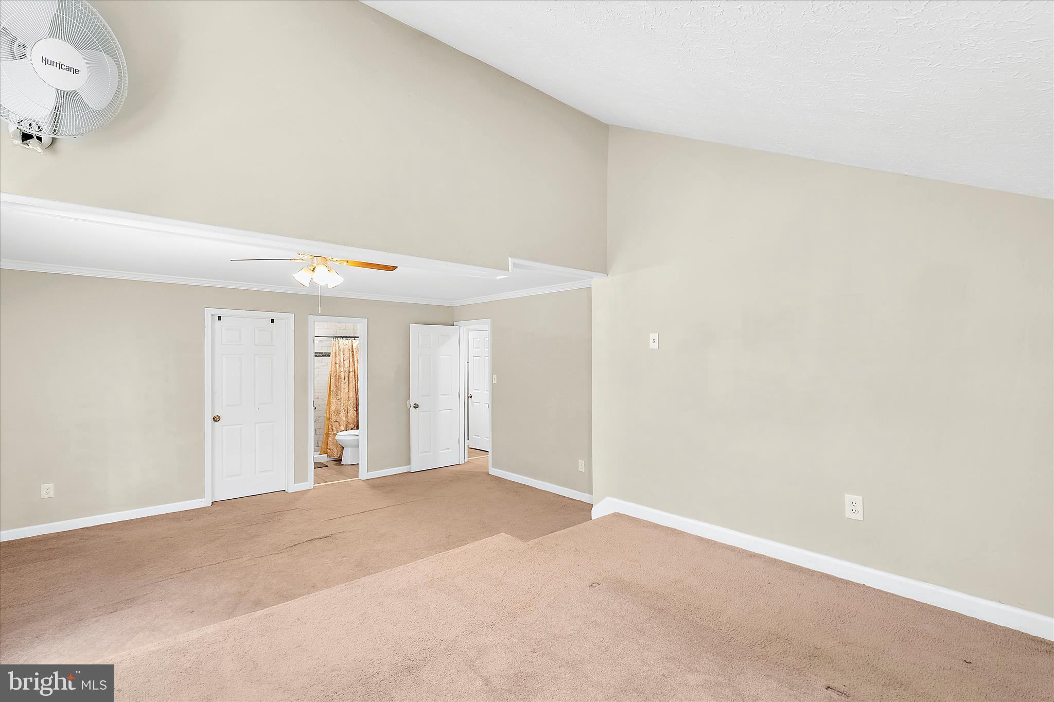 LINTHICUM OAKS - Residential