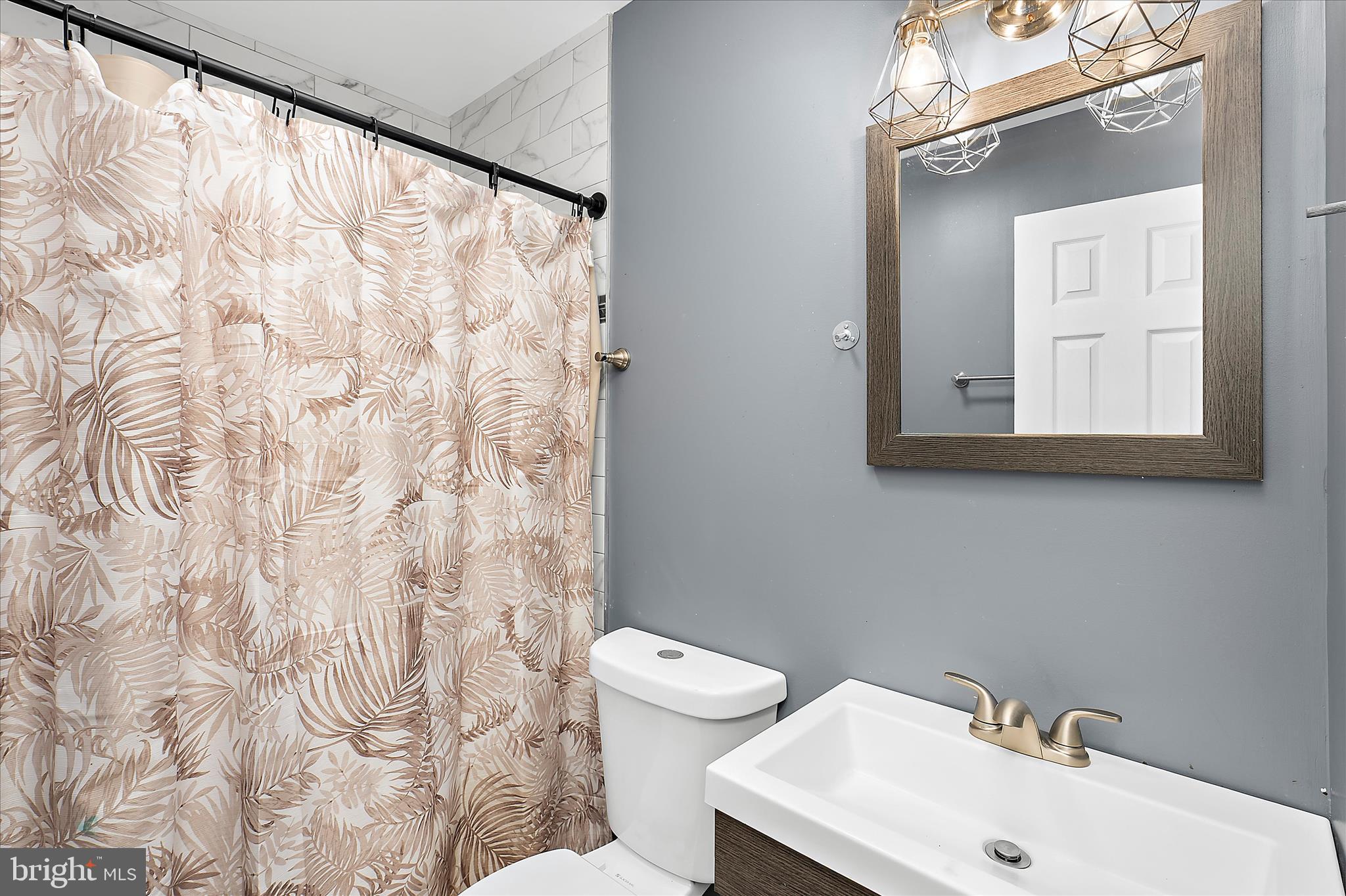 LINTHICUM OAKS - Residential