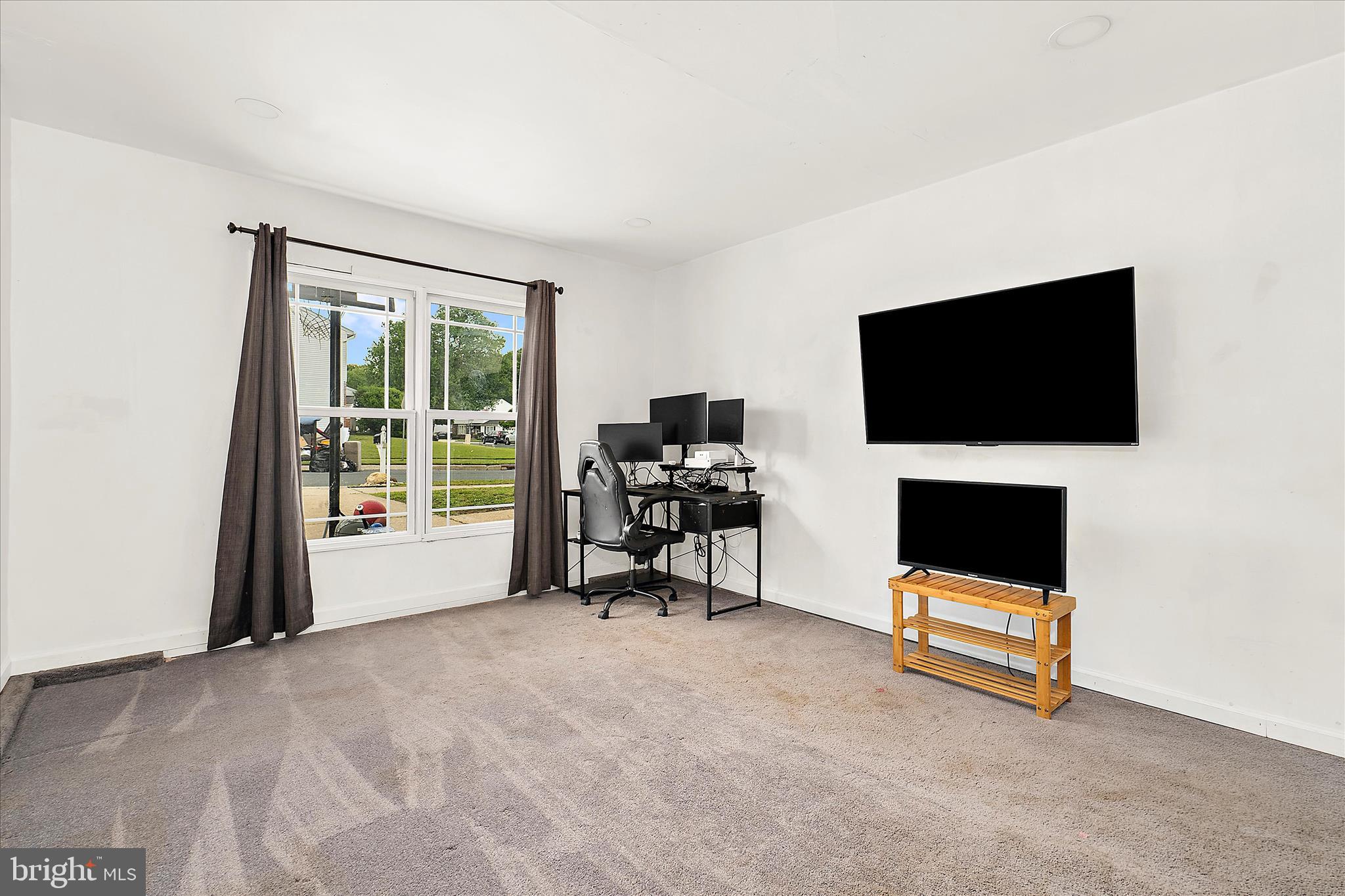 LINTHICUM OAKS - Residential