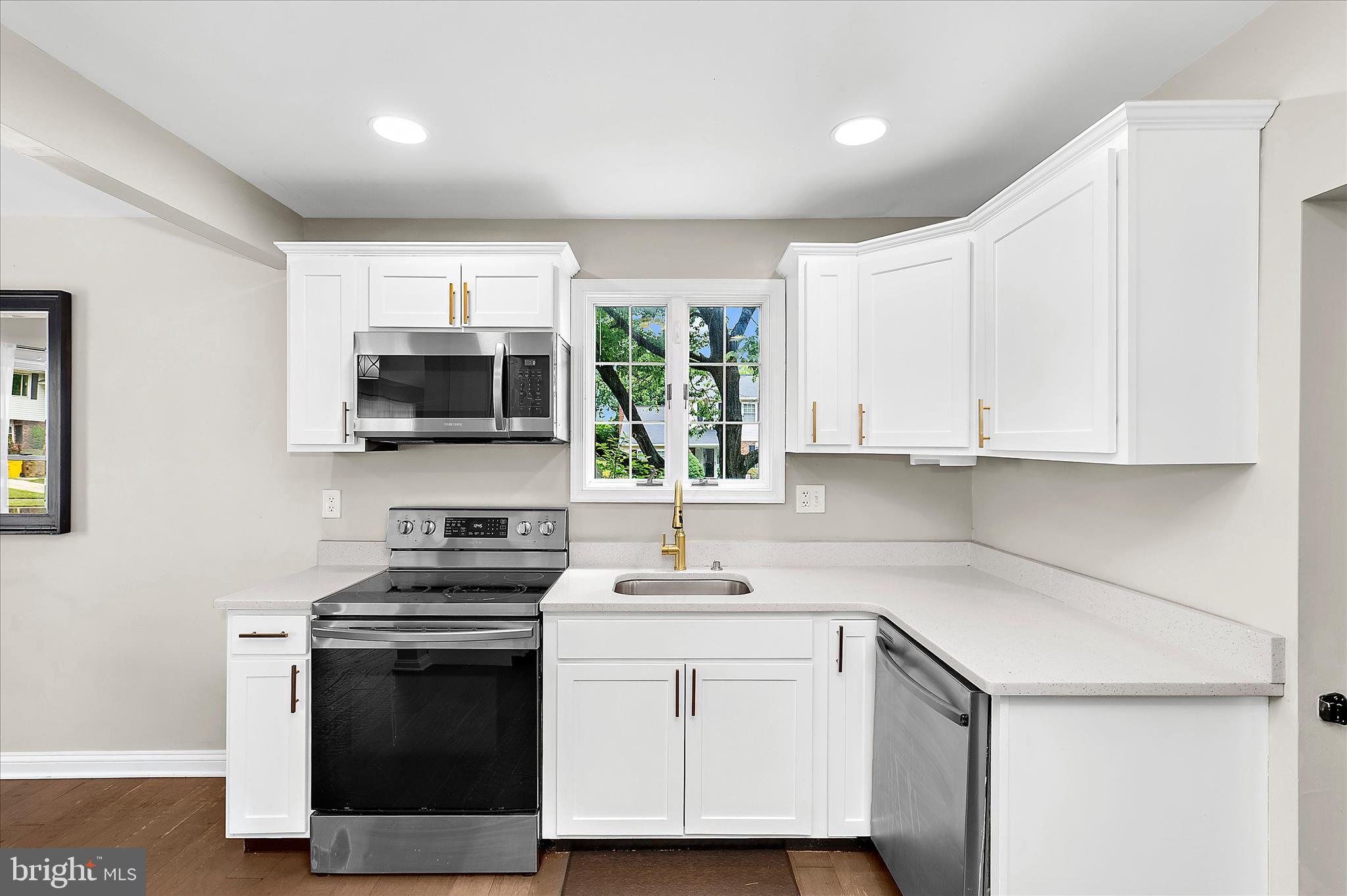 LINTHICUM OAKS - Residential