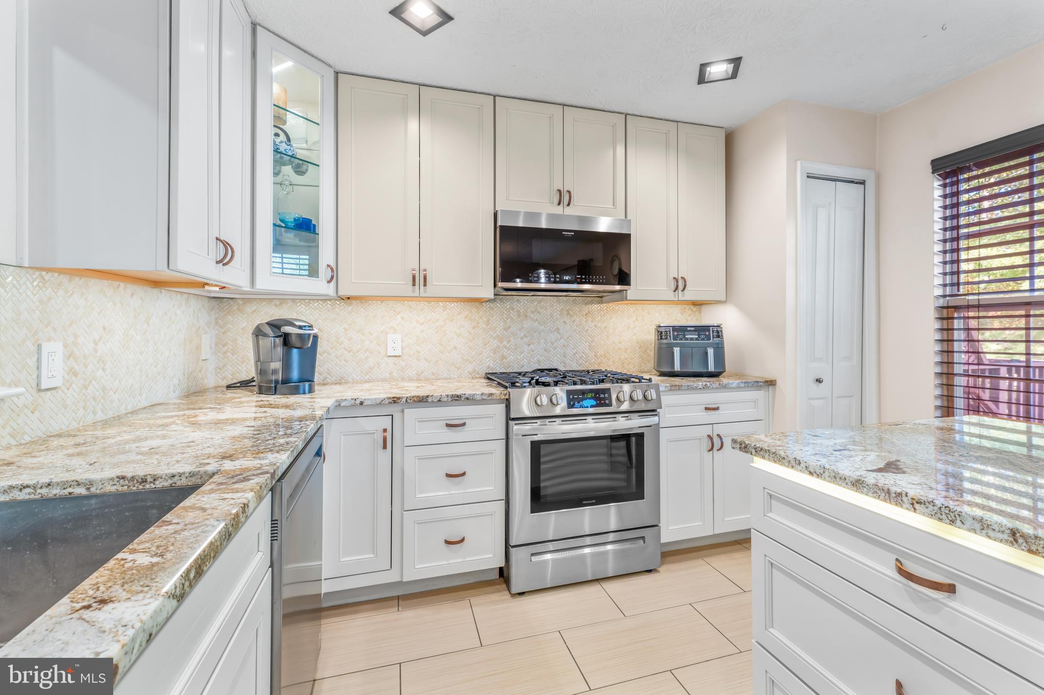 PIN OAK VILLAGE - Residential