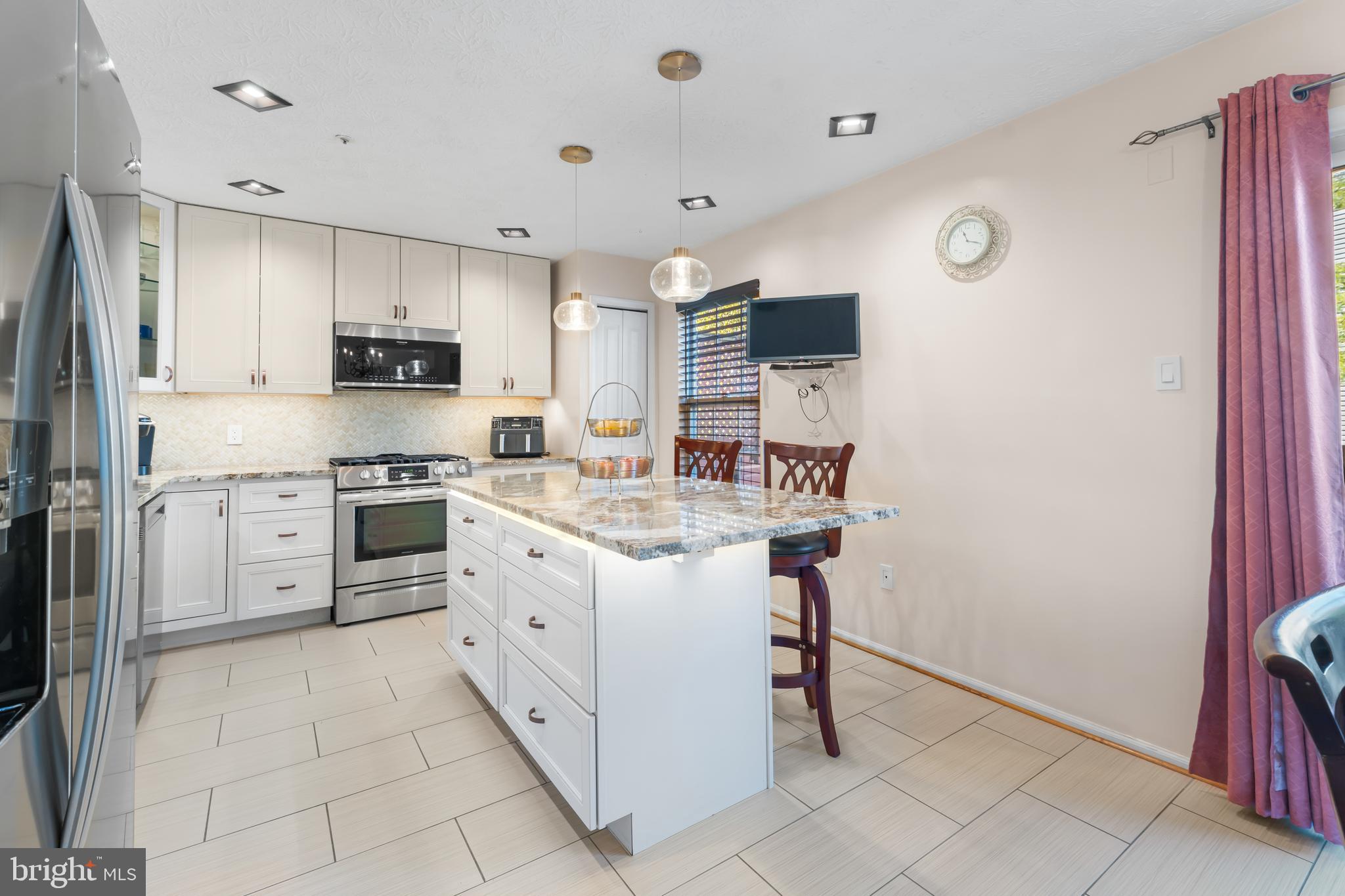 PIN OAK VILLAGE - Residential