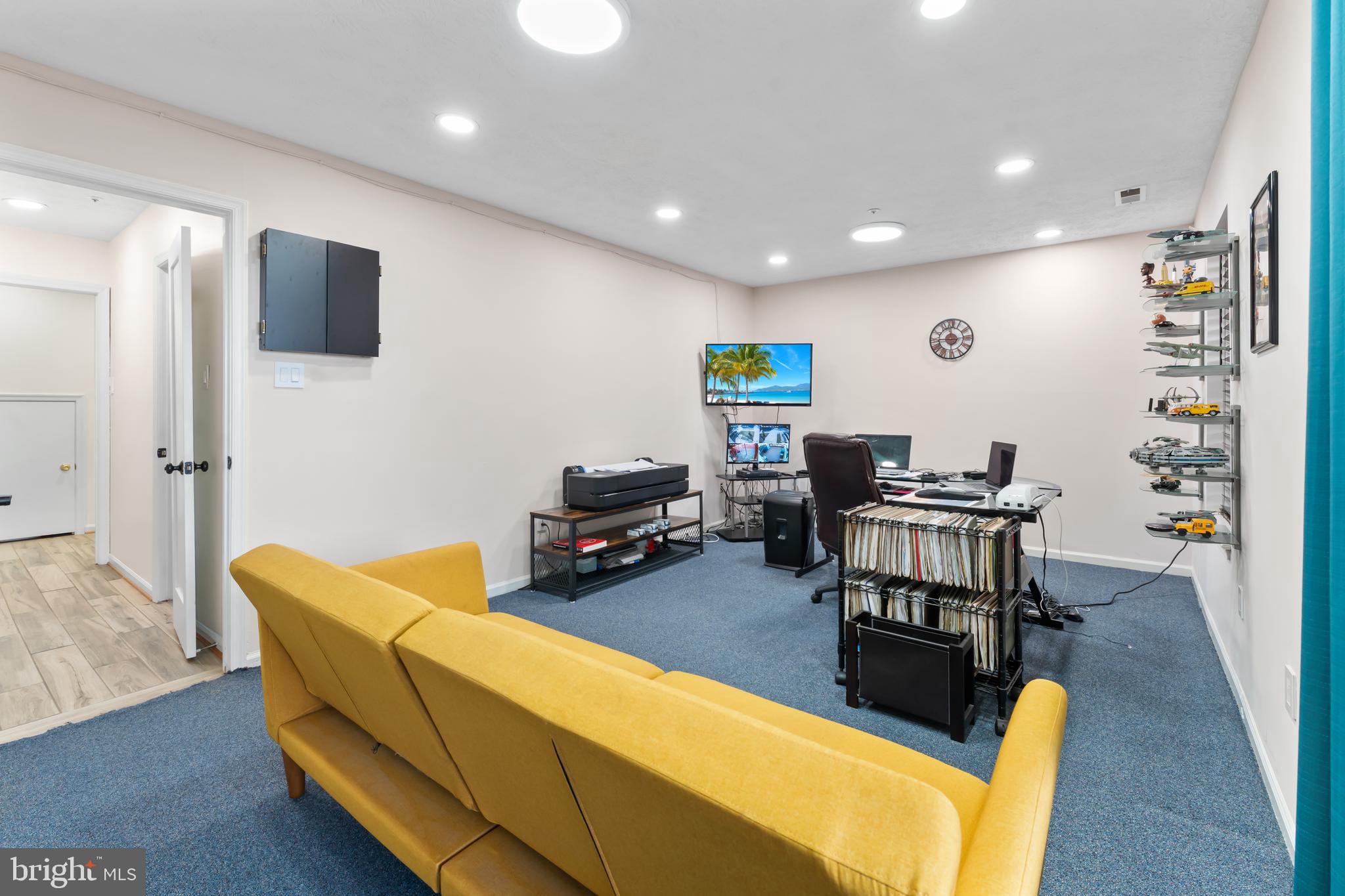 PIN OAK VILLAGE - Residential