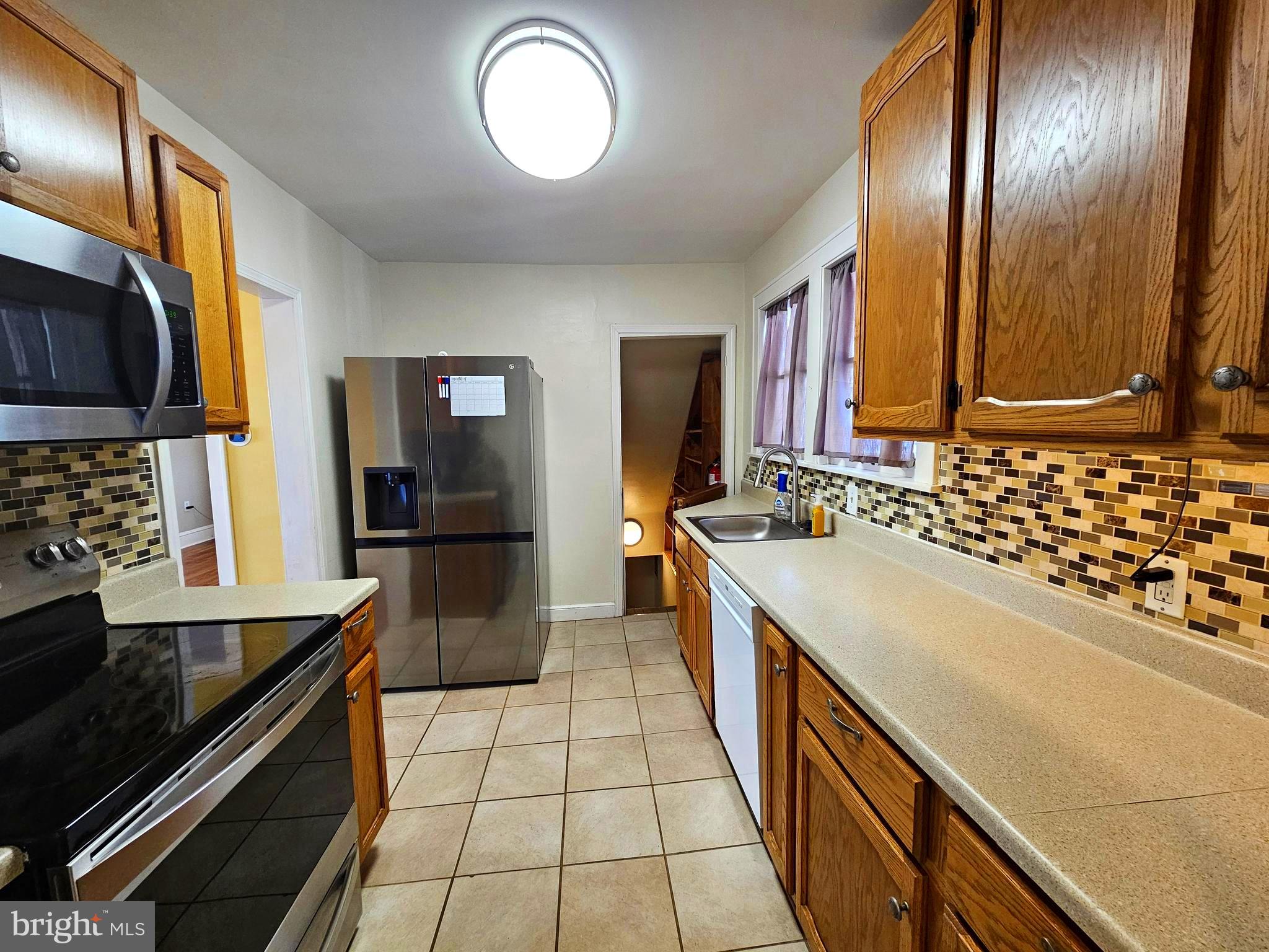 WEST SIDE - Residential