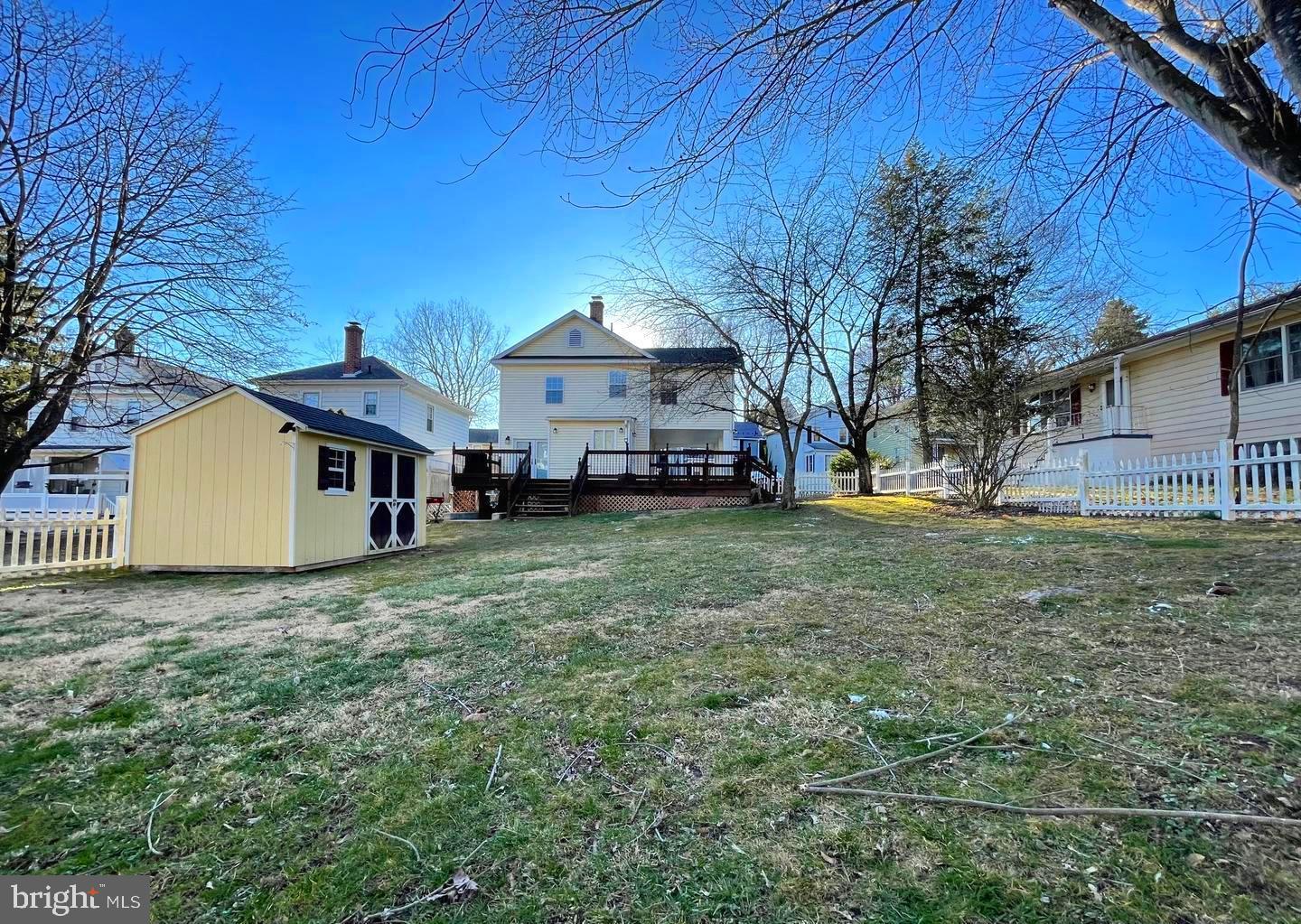 WEST SIDE - Residential