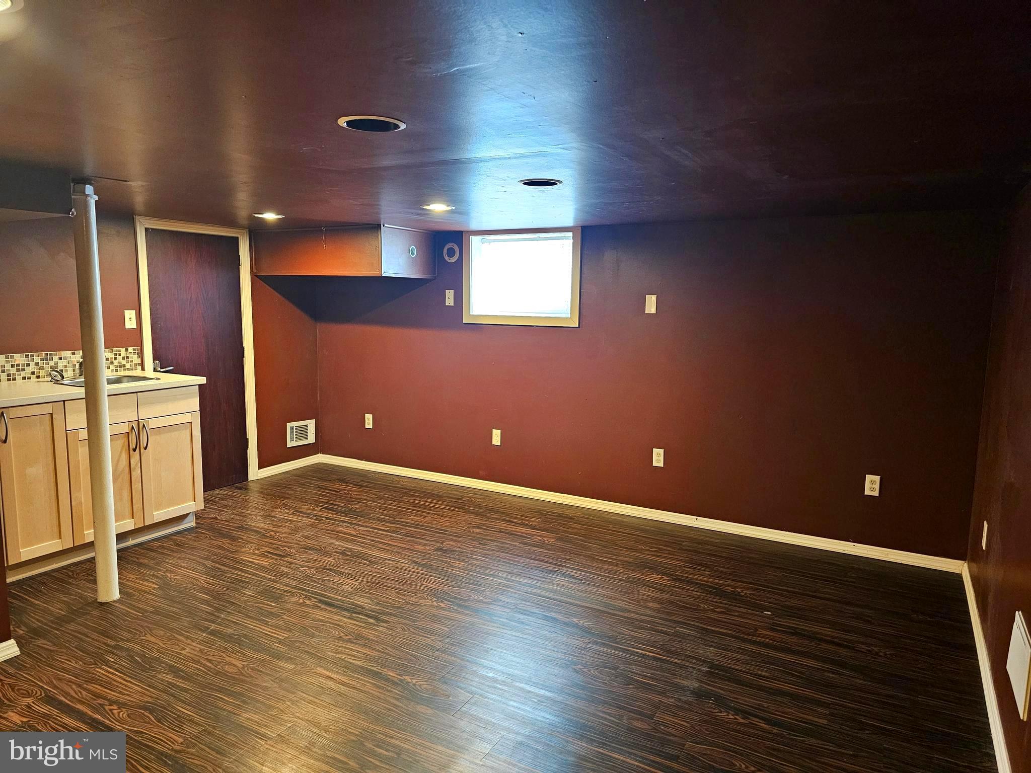 WEST SIDE - Residential