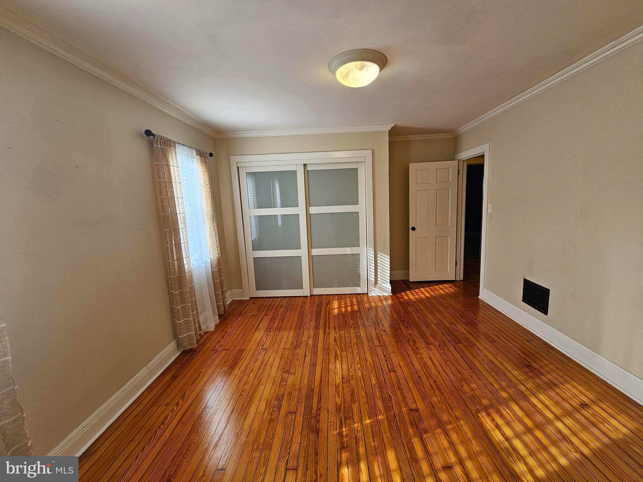 WEST SIDE - Residential