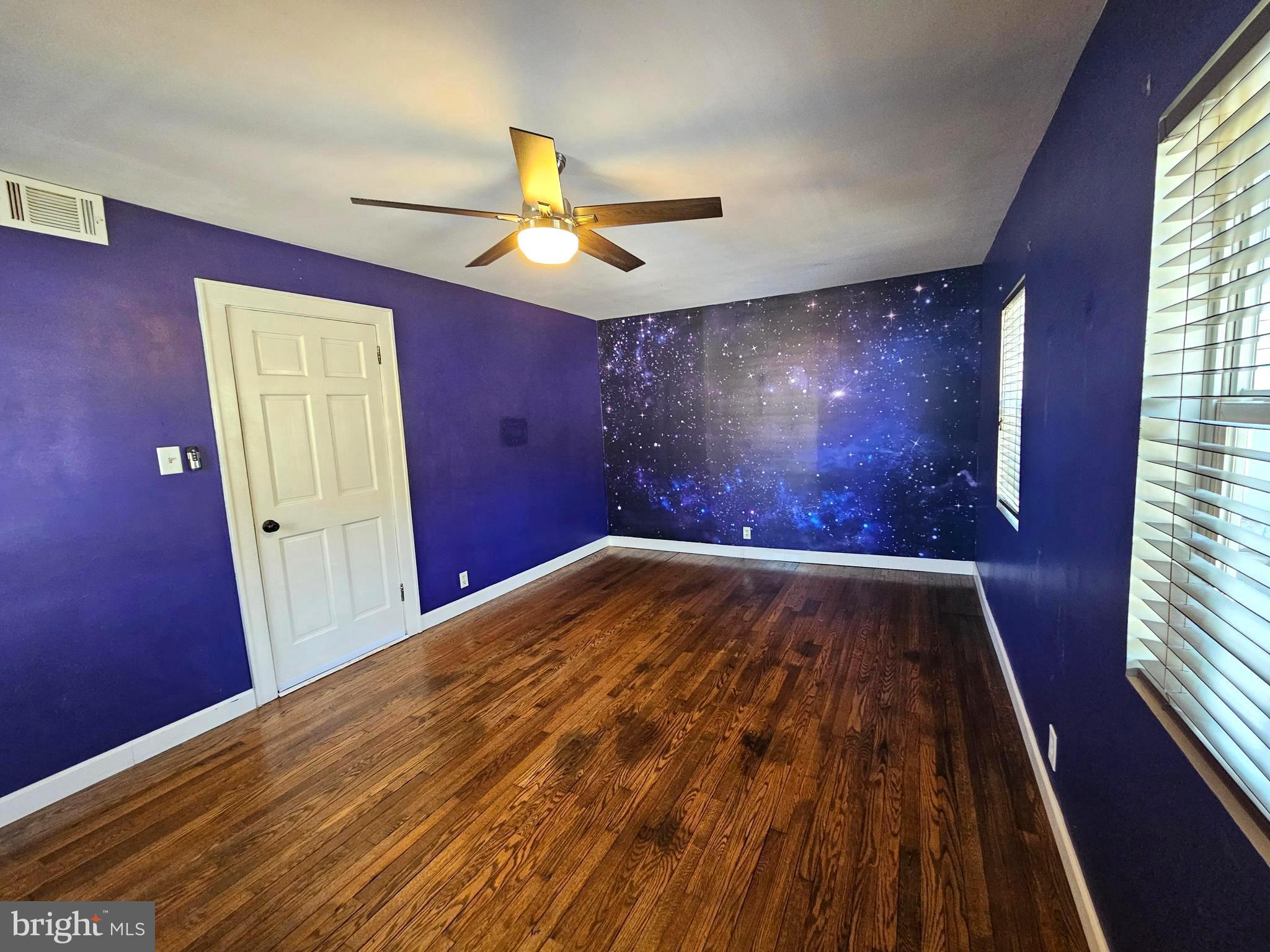 WEST SIDE - Residential