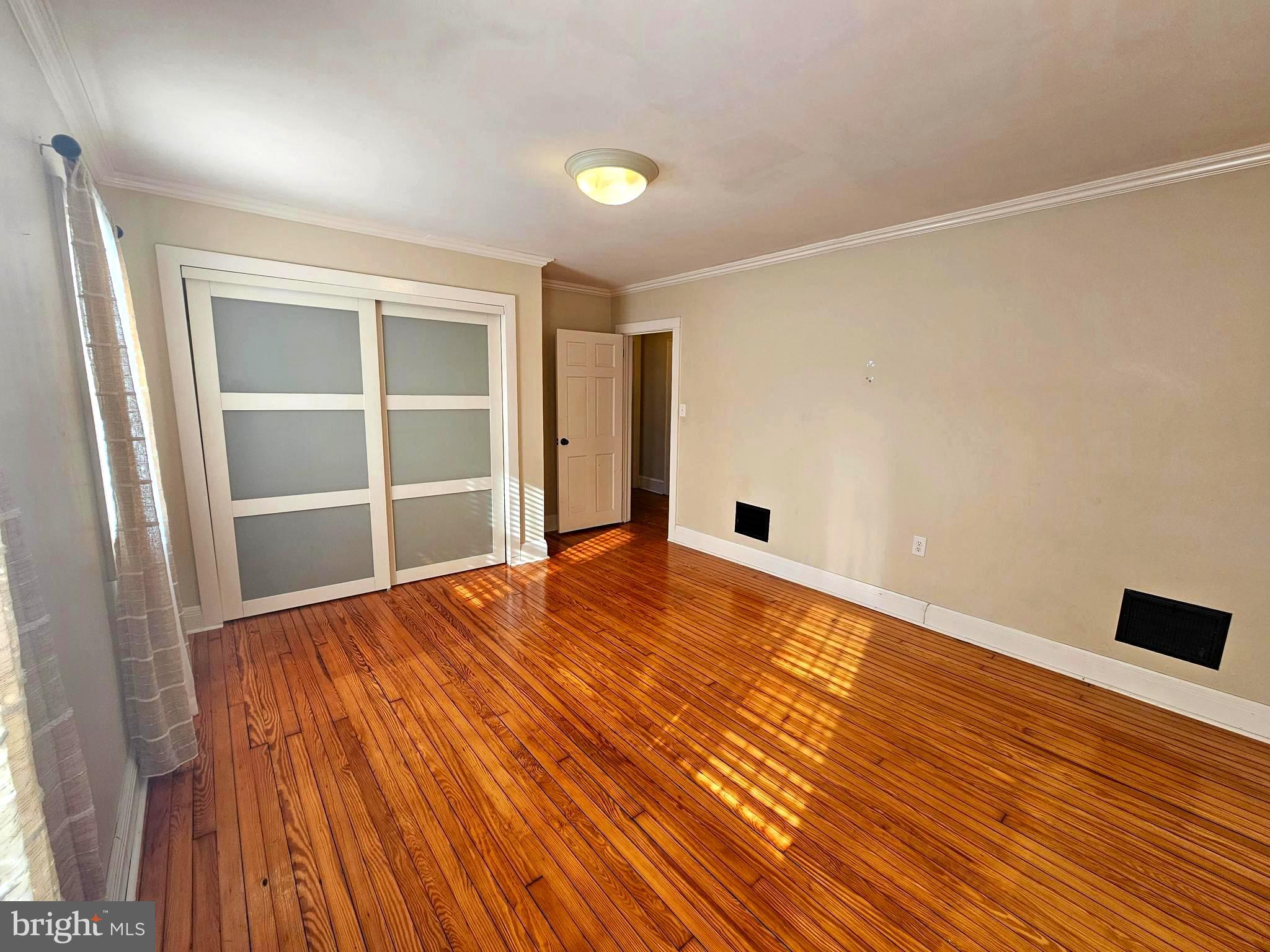 WEST SIDE - Residential