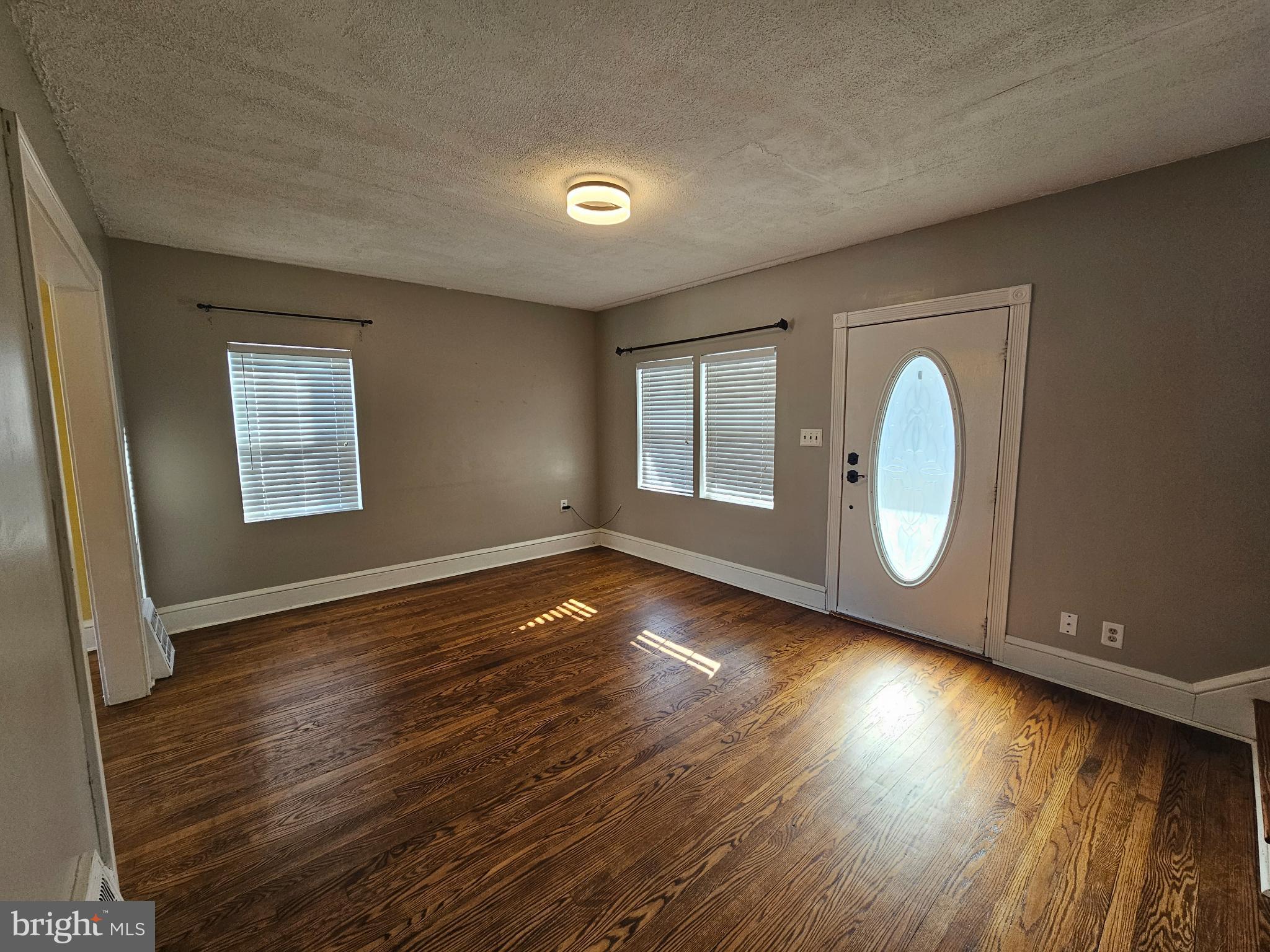 WEST SIDE - Residential