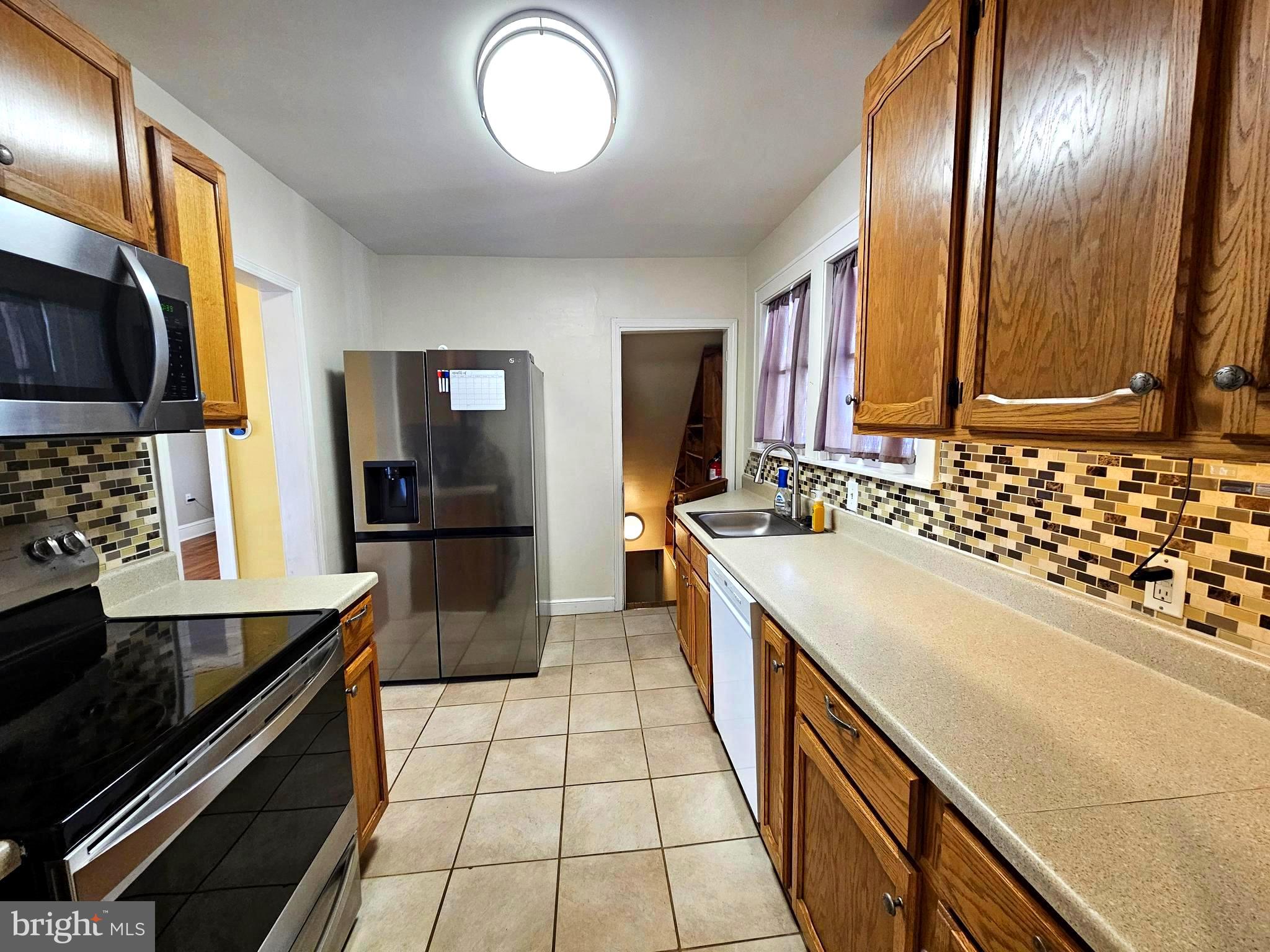 WEST SIDE - Residential