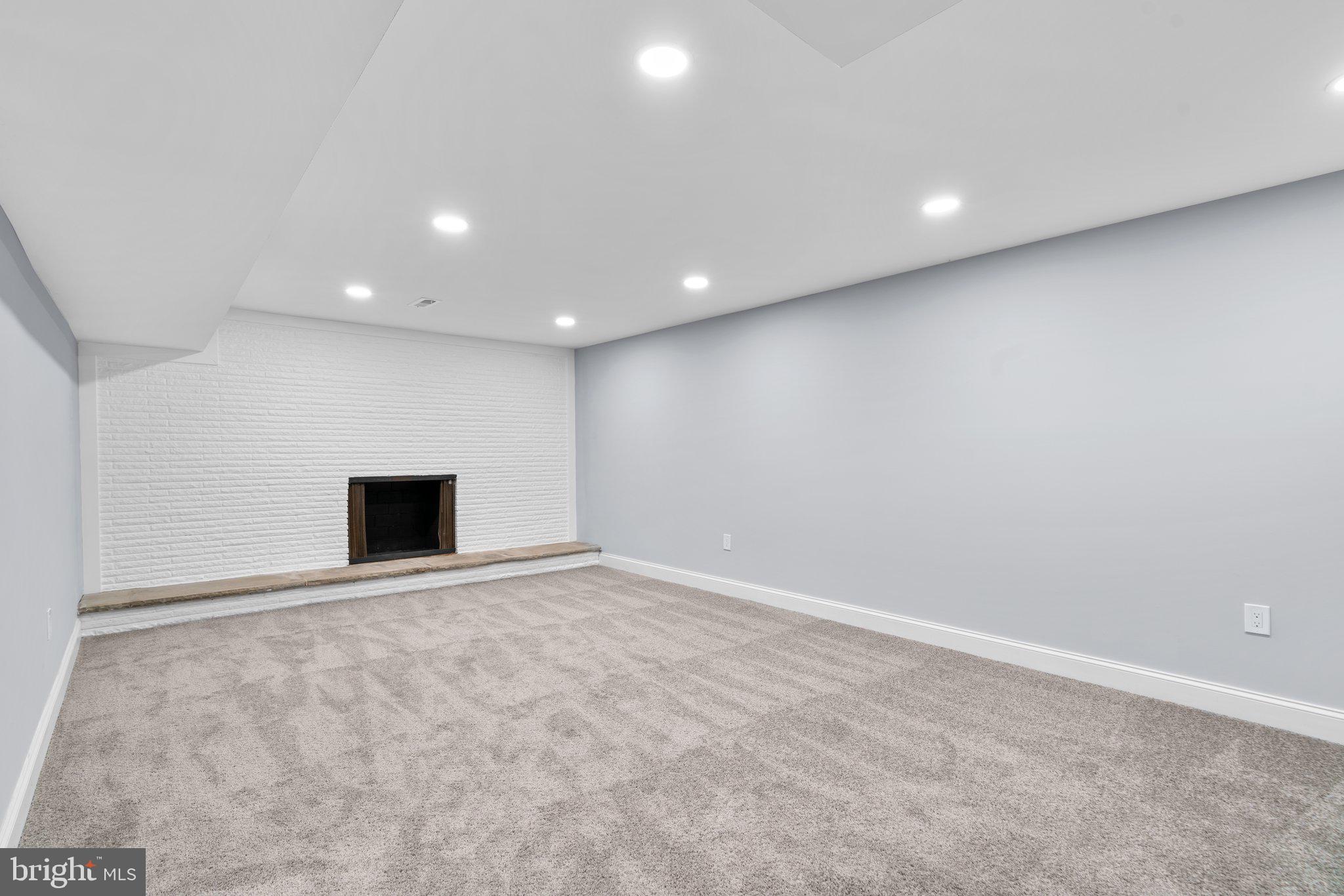 COLLEGE HEIGHTS TERRACE - Residential