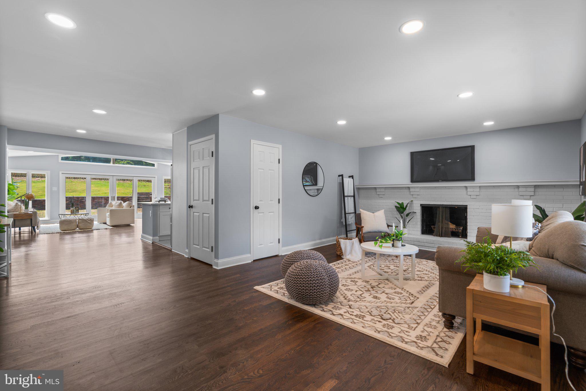 COLLEGE HEIGHTS TERRACE - Residential