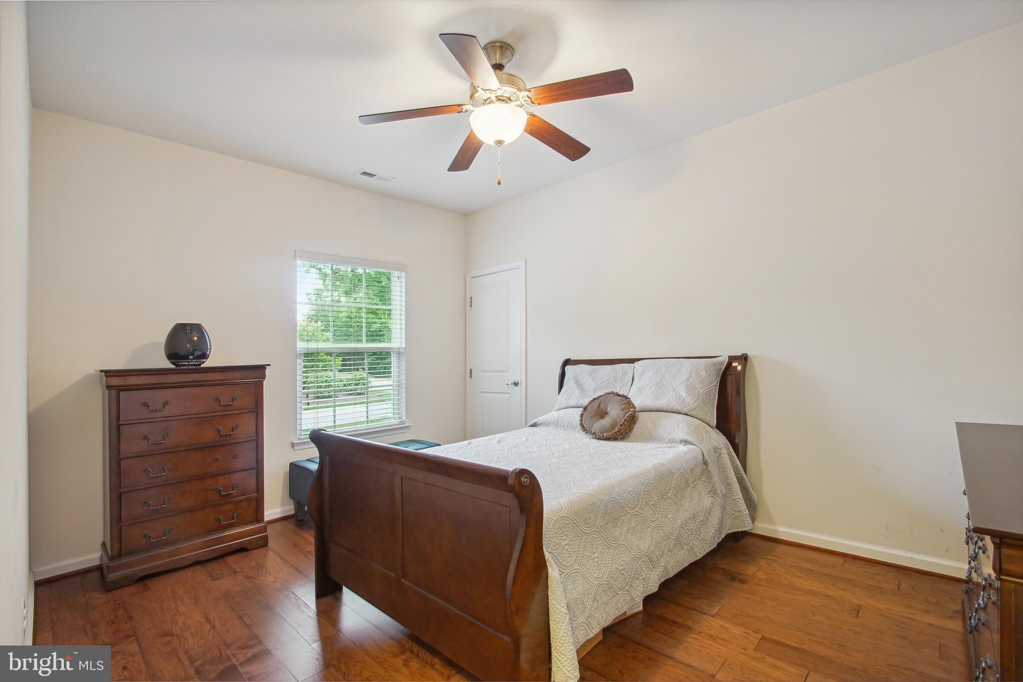 CENTRAL PARKE COLONIAL CHARLES - Residential