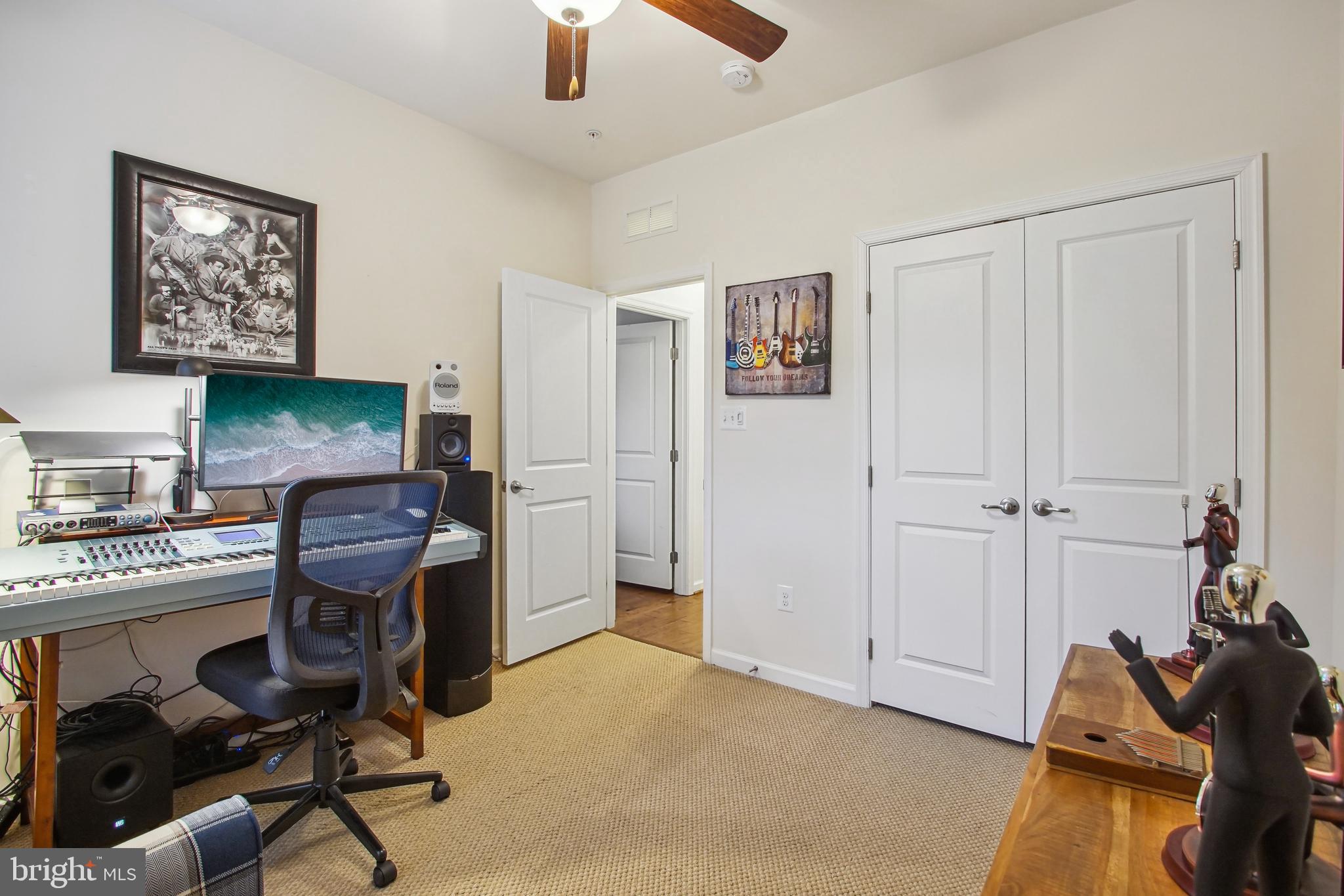 CENTRAL PARKE COLONIAL CHARLES - Residential