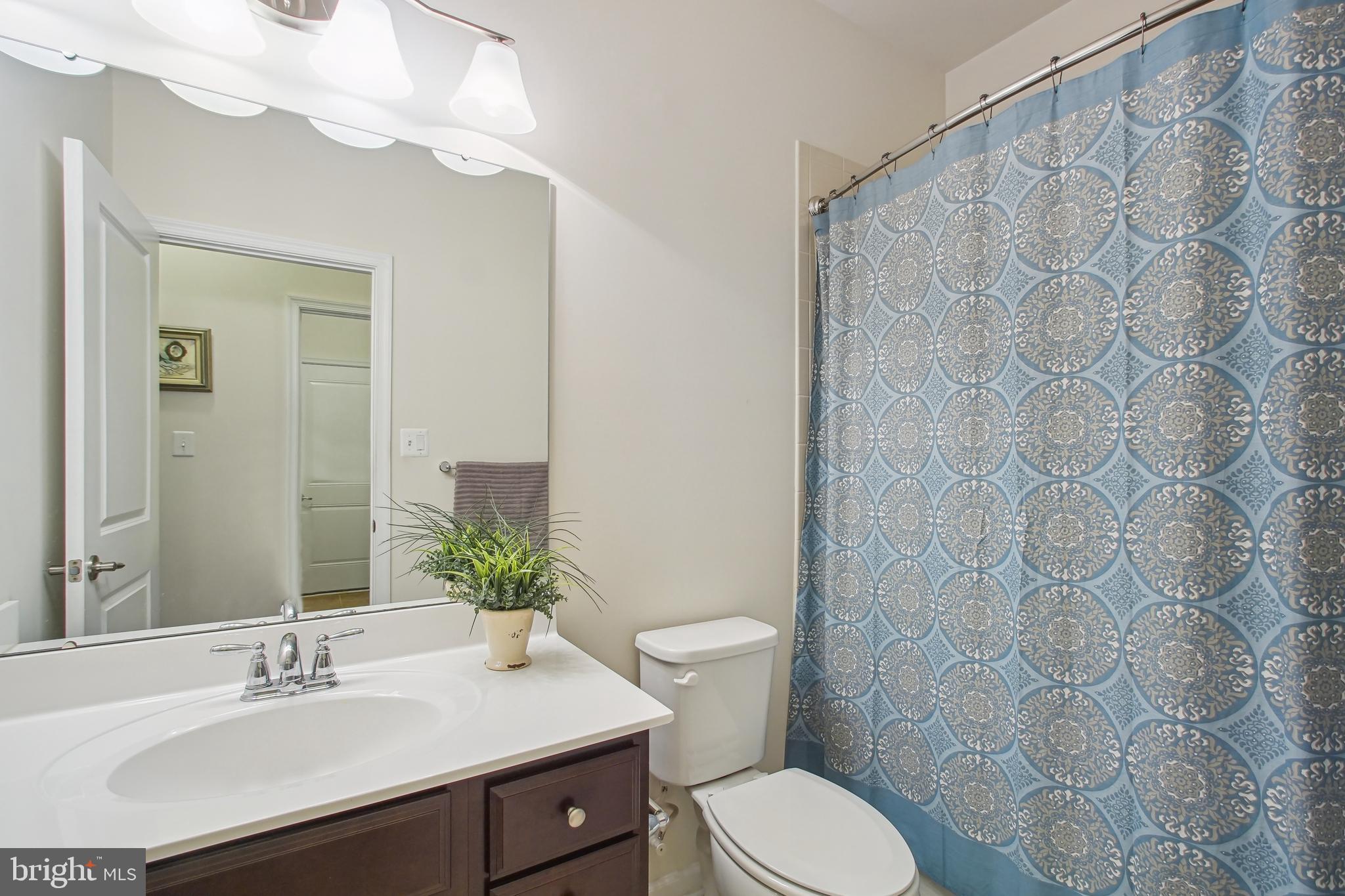 CENTRAL PARKE COLONIAL CHARLES - Residential