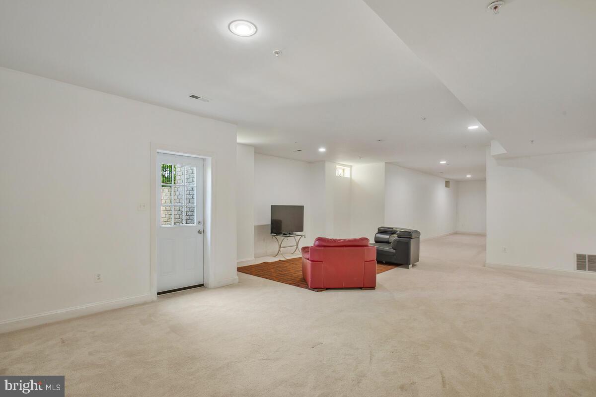 BEECH TREE EAST VILLAGE - Residential