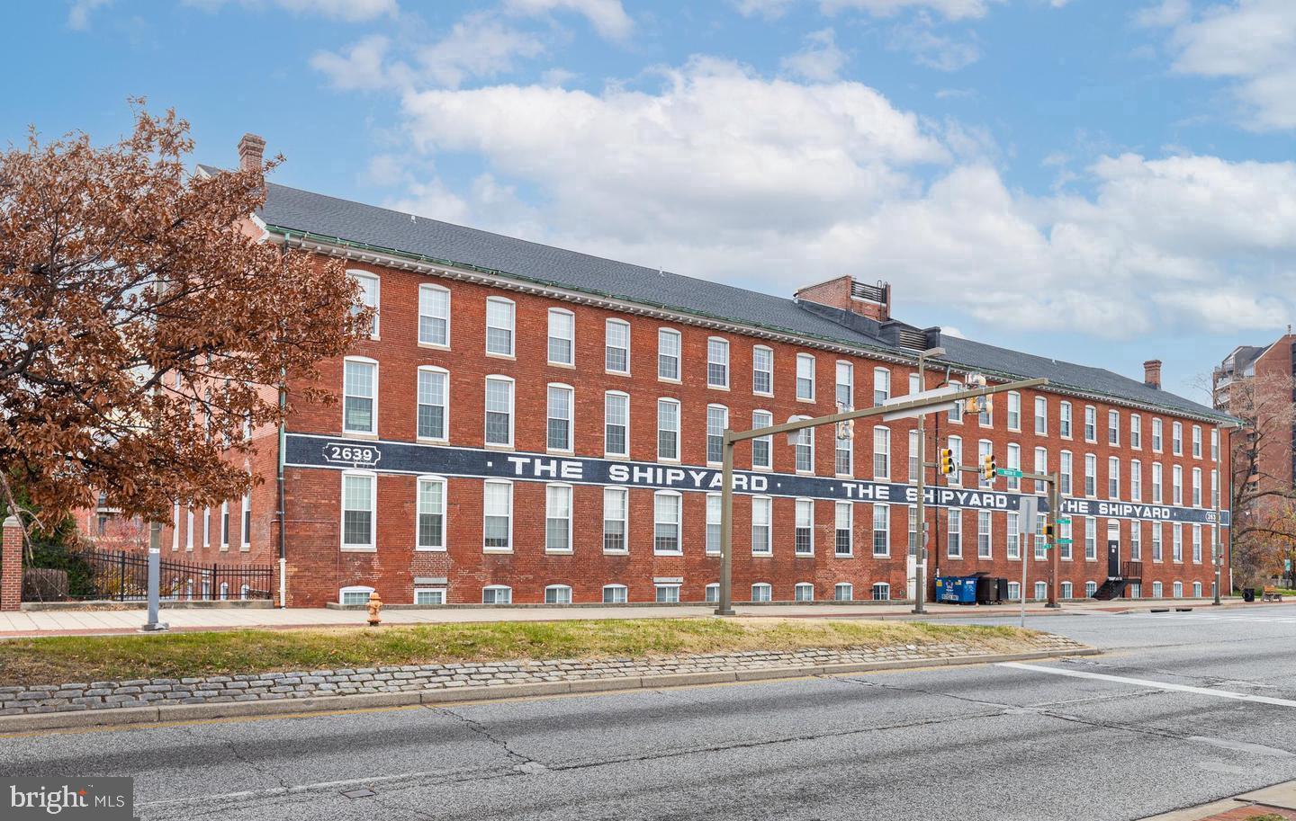 Great opportunity to live in the Heart of Canton and steps from the Waterfront with a secure building in the Shipyard! This 1 bedroom/1 bathroom unit features high ceilings and lots of sunlight coming through the historic warehouse-sized windows. This condo comes with an assigned parking space and also offers guest parking. Enjoy all the amenities that the neighborhood offers with marinas, restaurants, gyms, stores, and the waterfront within walking distance. Convenient to many commuter lines and routes. Schedule for a tour today!