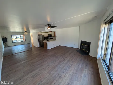 MLS: MDBC2102230
