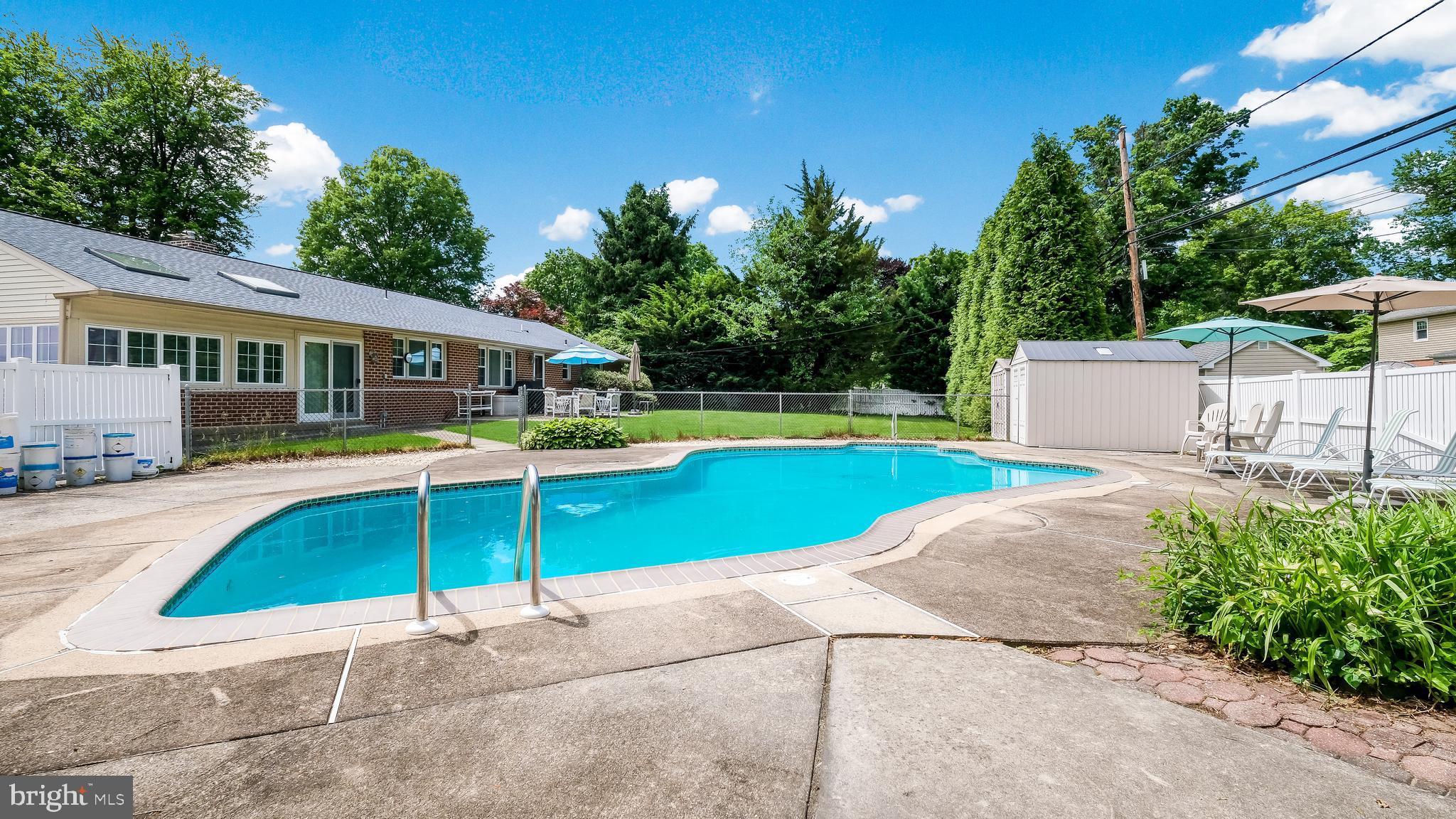 1061 GEORGE ROAD