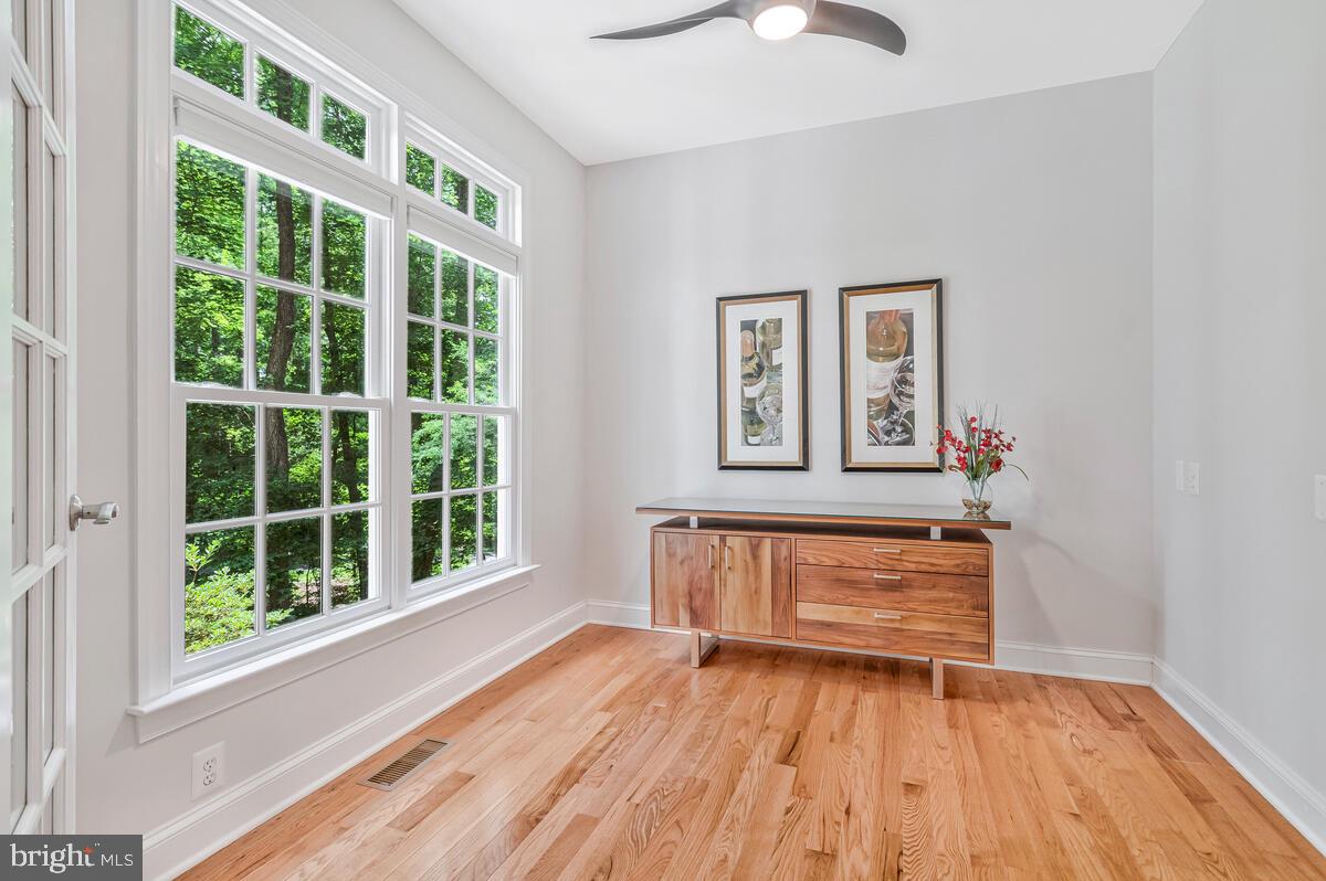 706 RIVERVIEW TERRACE