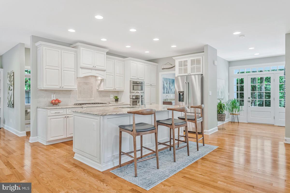 706 RIVERVIEW TERRACE