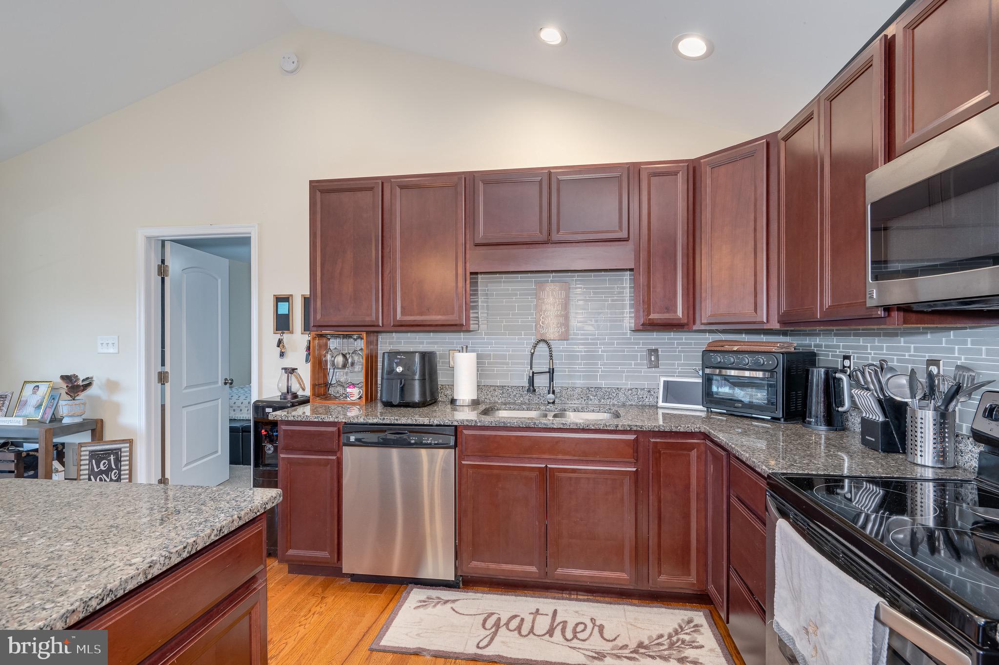 HERITAGE HILLS - Residential