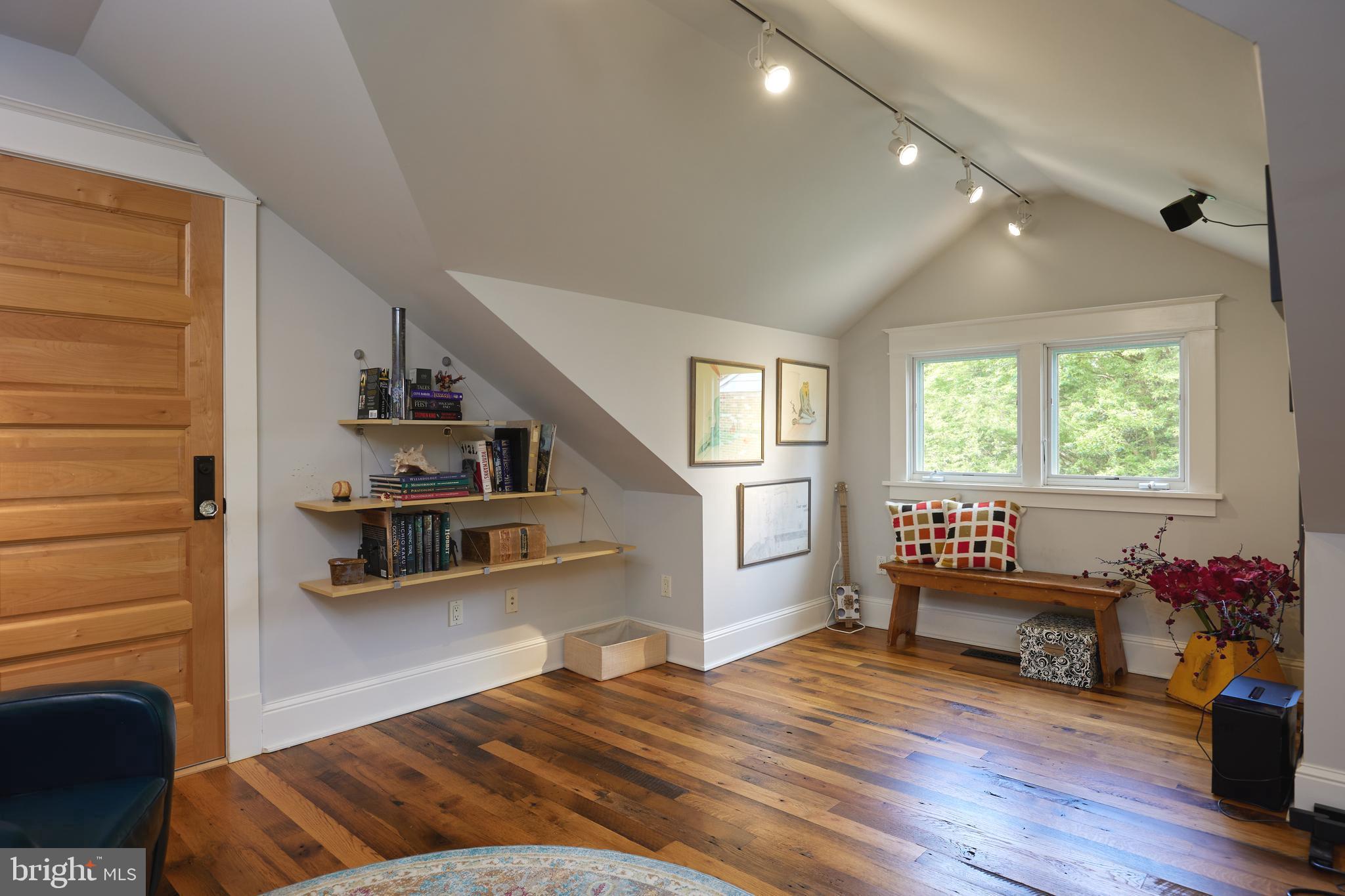 ROSEMONT - Residential