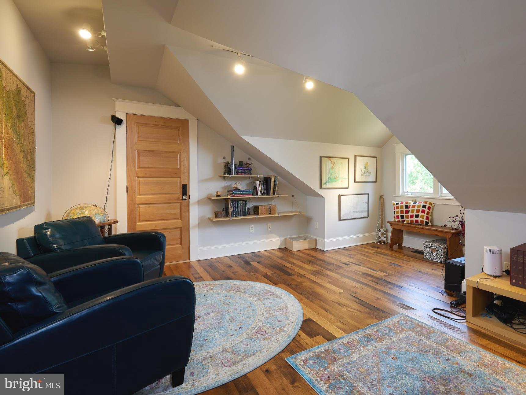 ROSEMONT - Residential