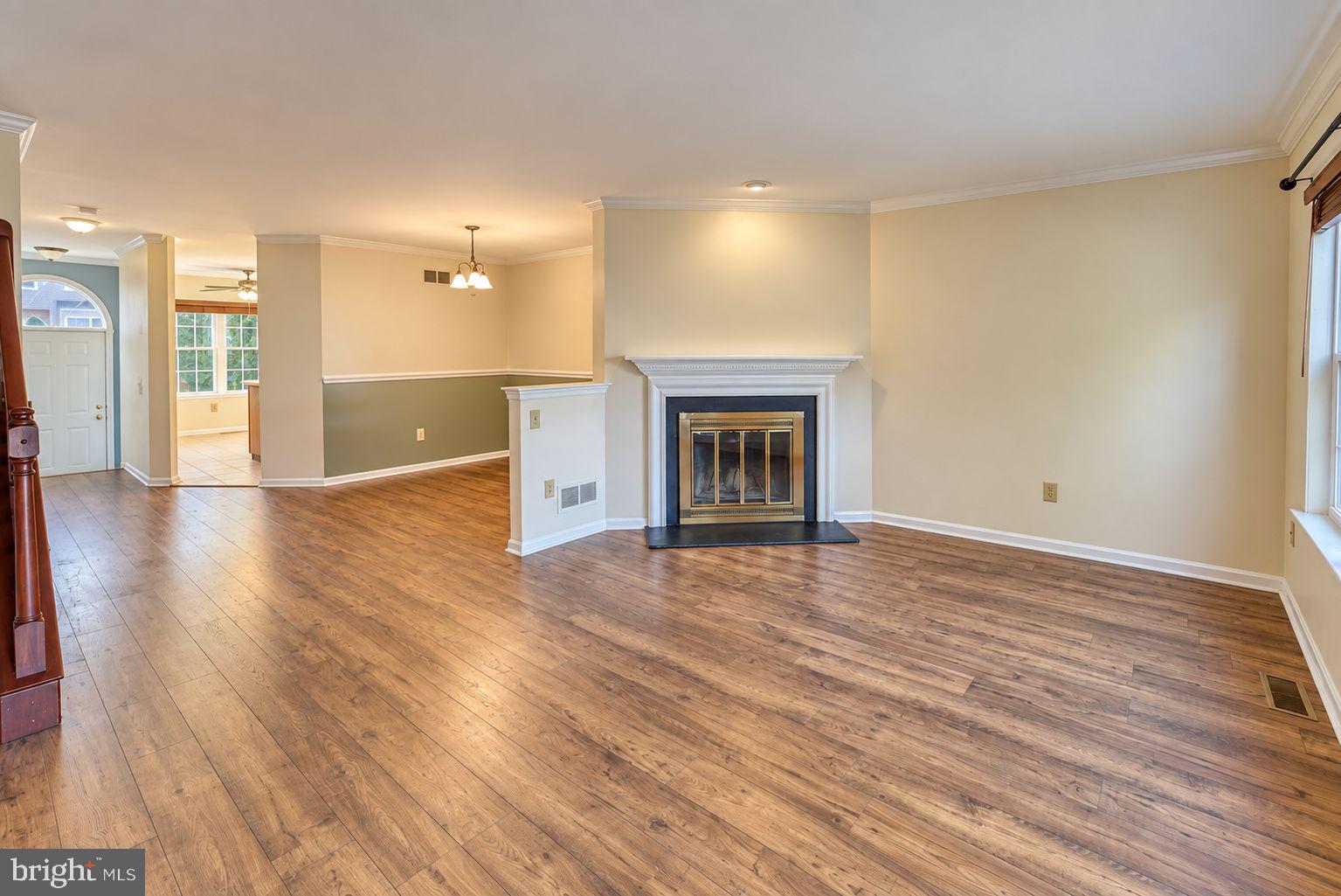 102 POPLAR COURT