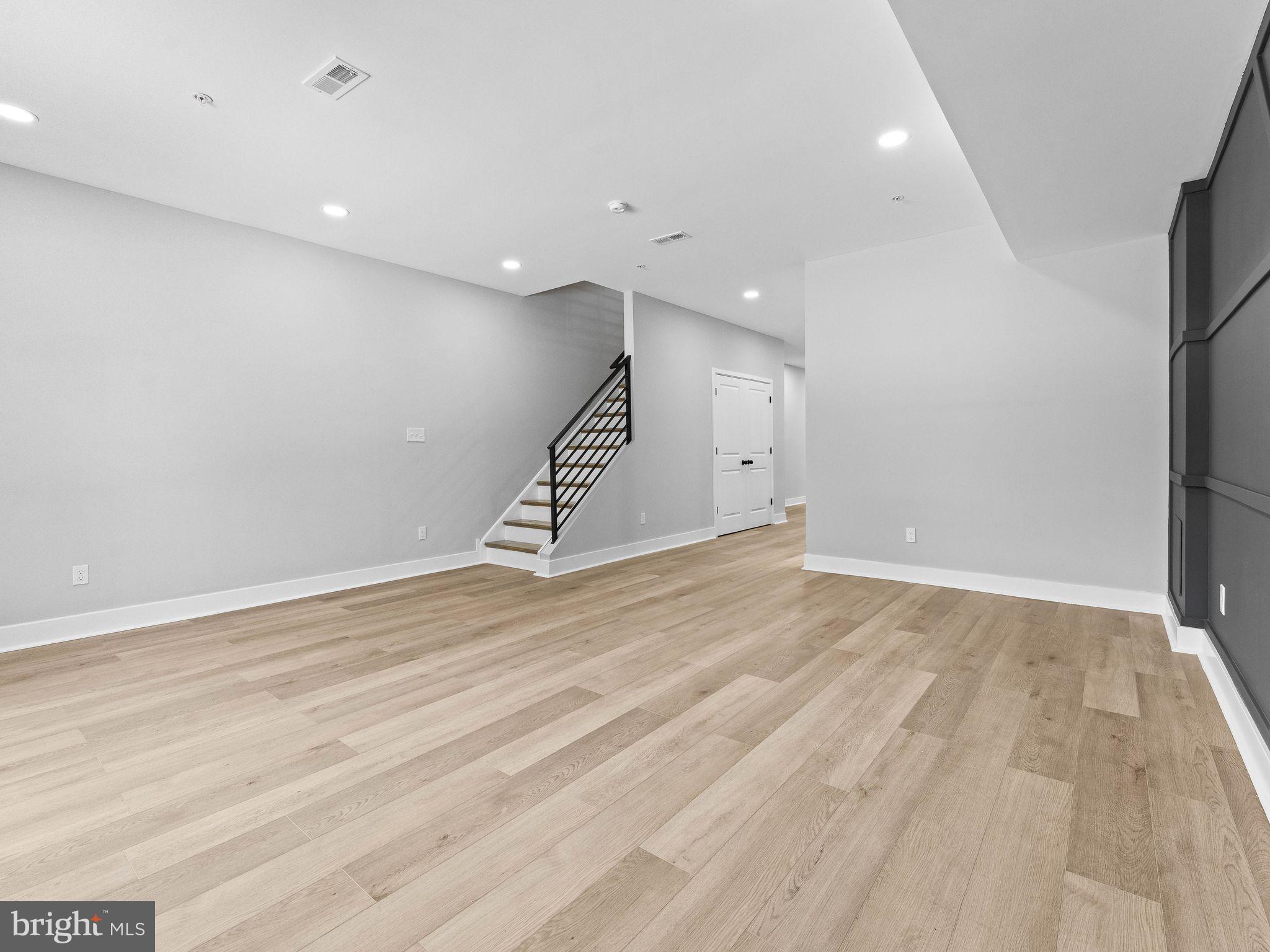 5220 N 9TH STREET