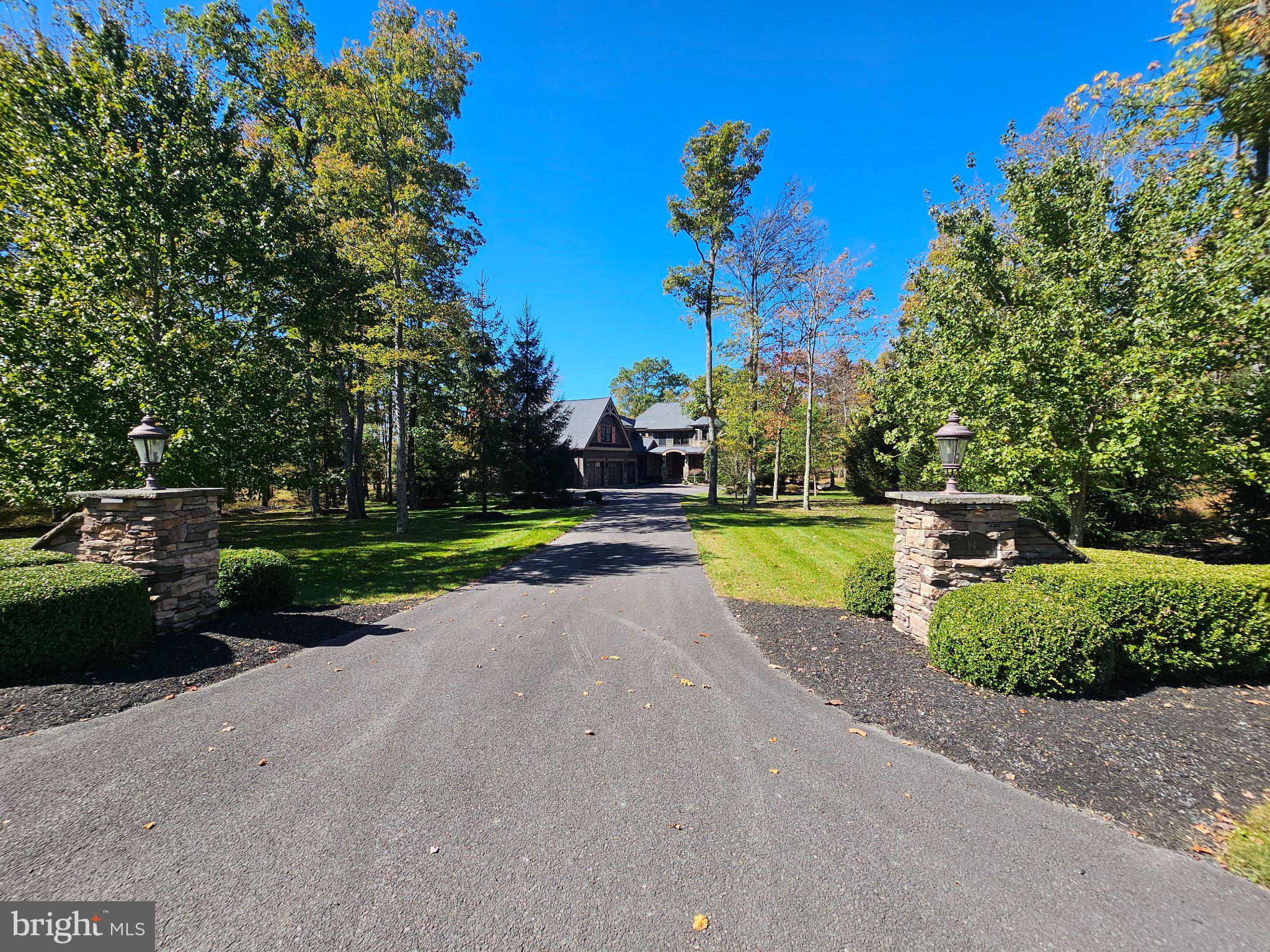 94 GRAND ESTATES DRIVE