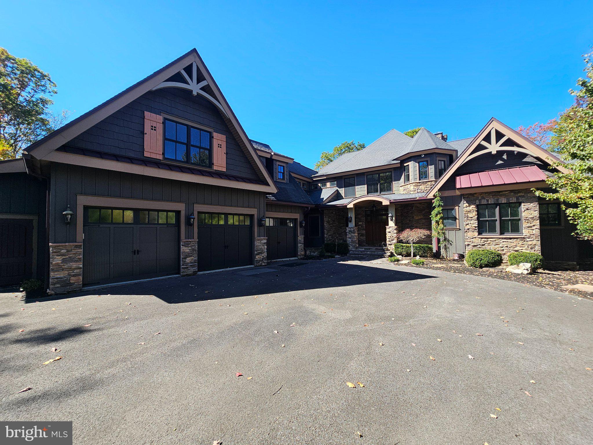 94 GRAND ESTATES DRIVE