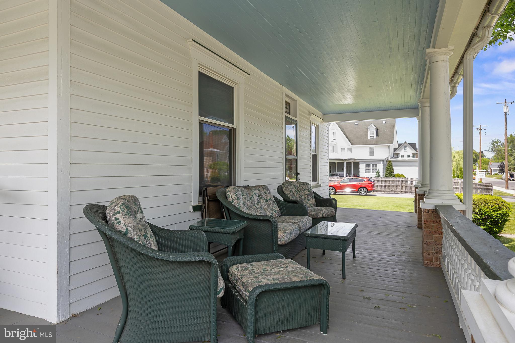 205 W HIGH STREET