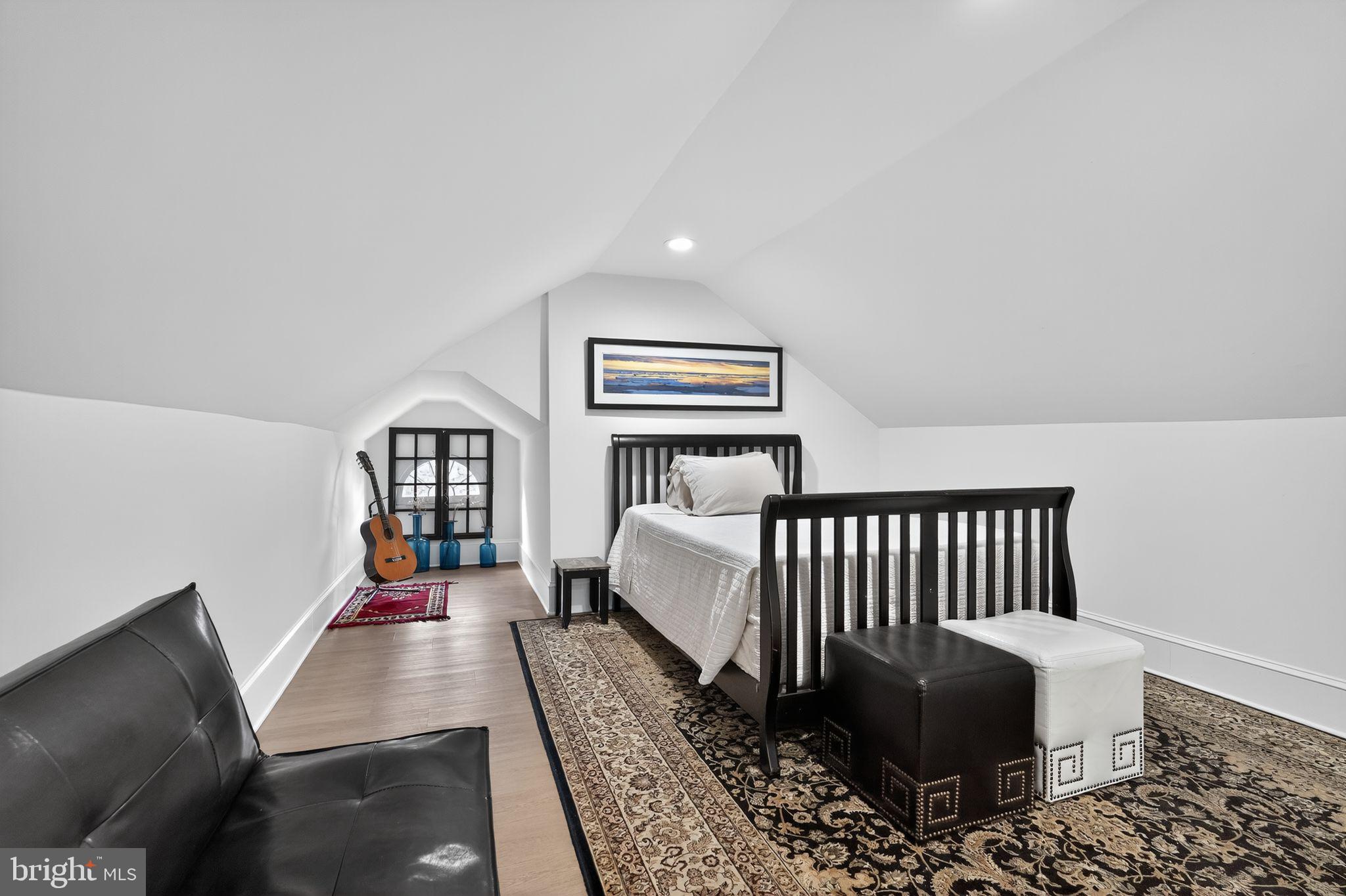 CHELTENHAM - Residential